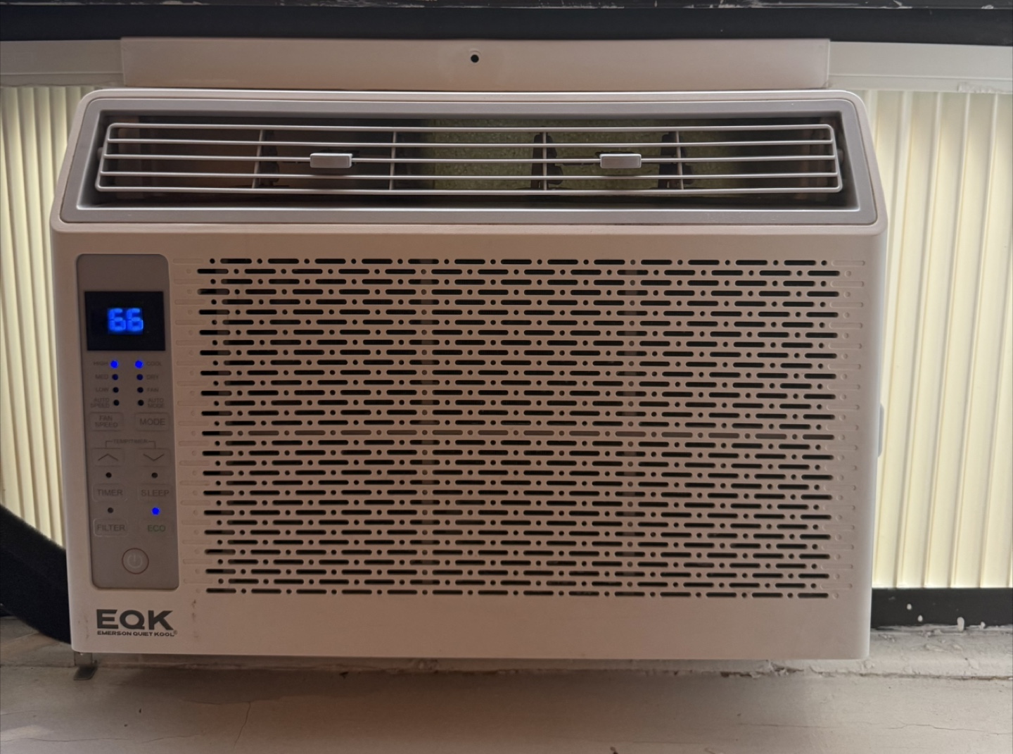 EQK Emerson Quiet Kool 6,000 BTU Air Conditioner - photo 3