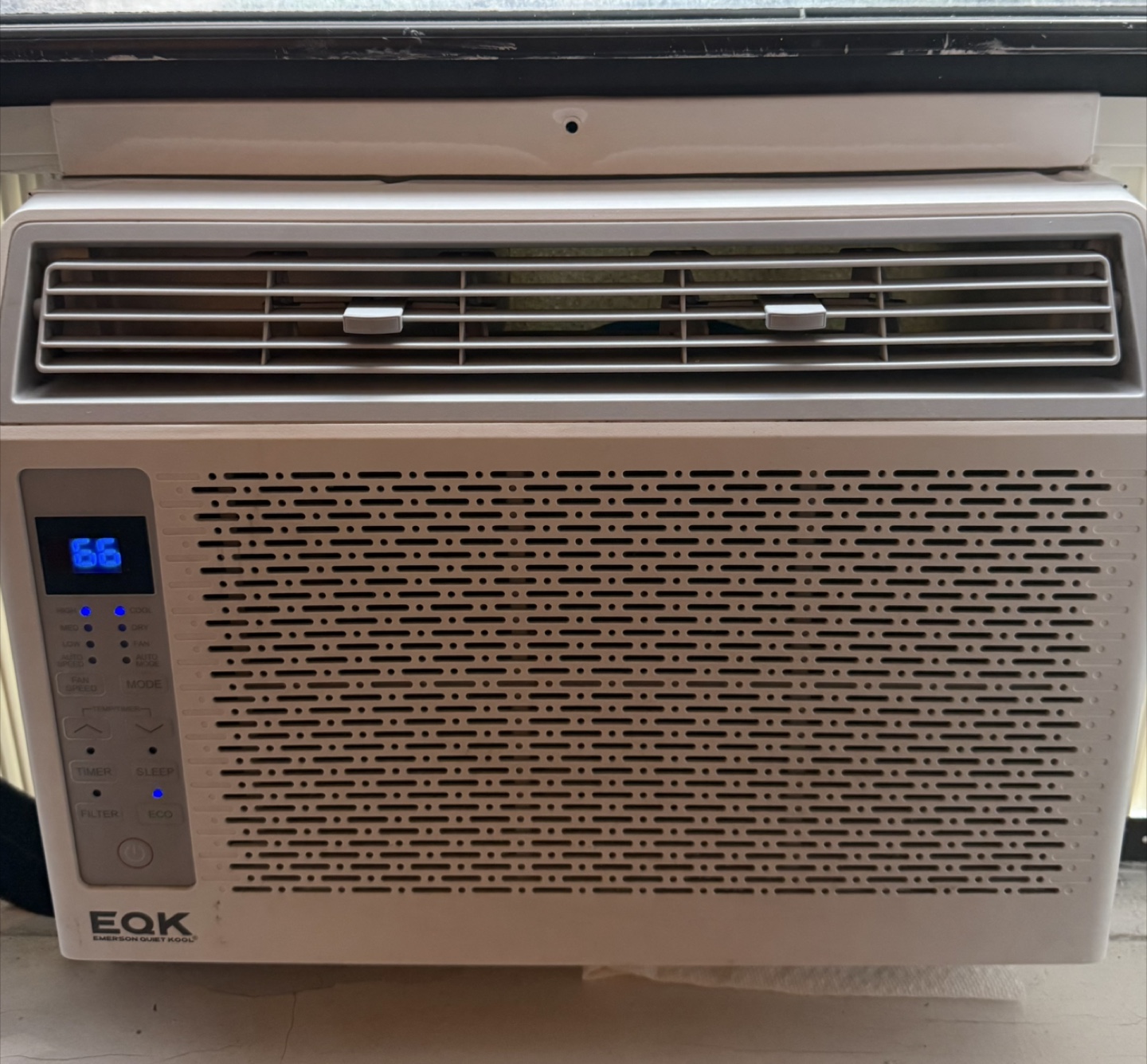 EQK Emerson Quiet Kool 6,000 BTU Air Conditioner