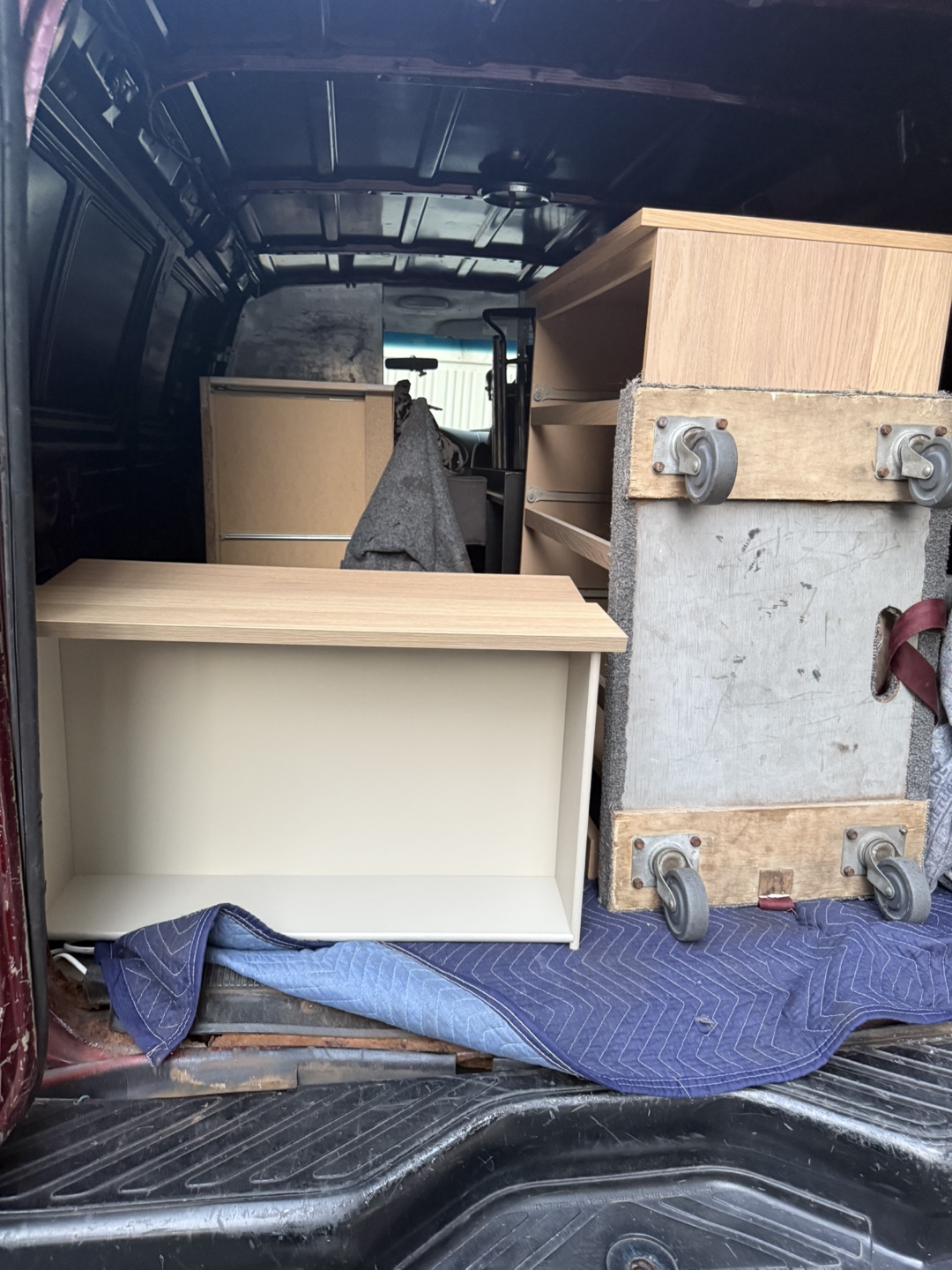 Furniture moving and delivery - photo 3