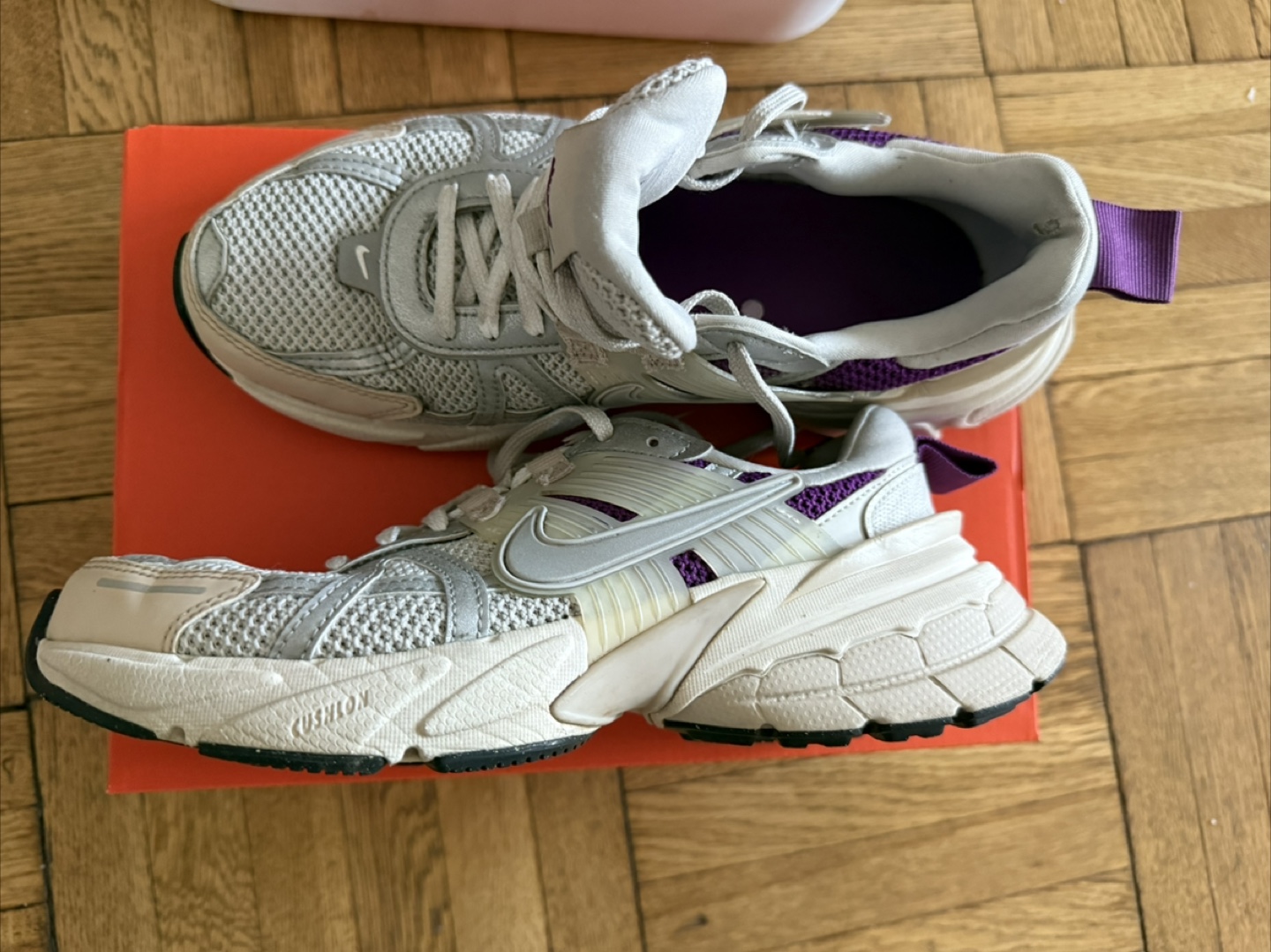 Nike V2K Run Premium - Size 6 - photo 2