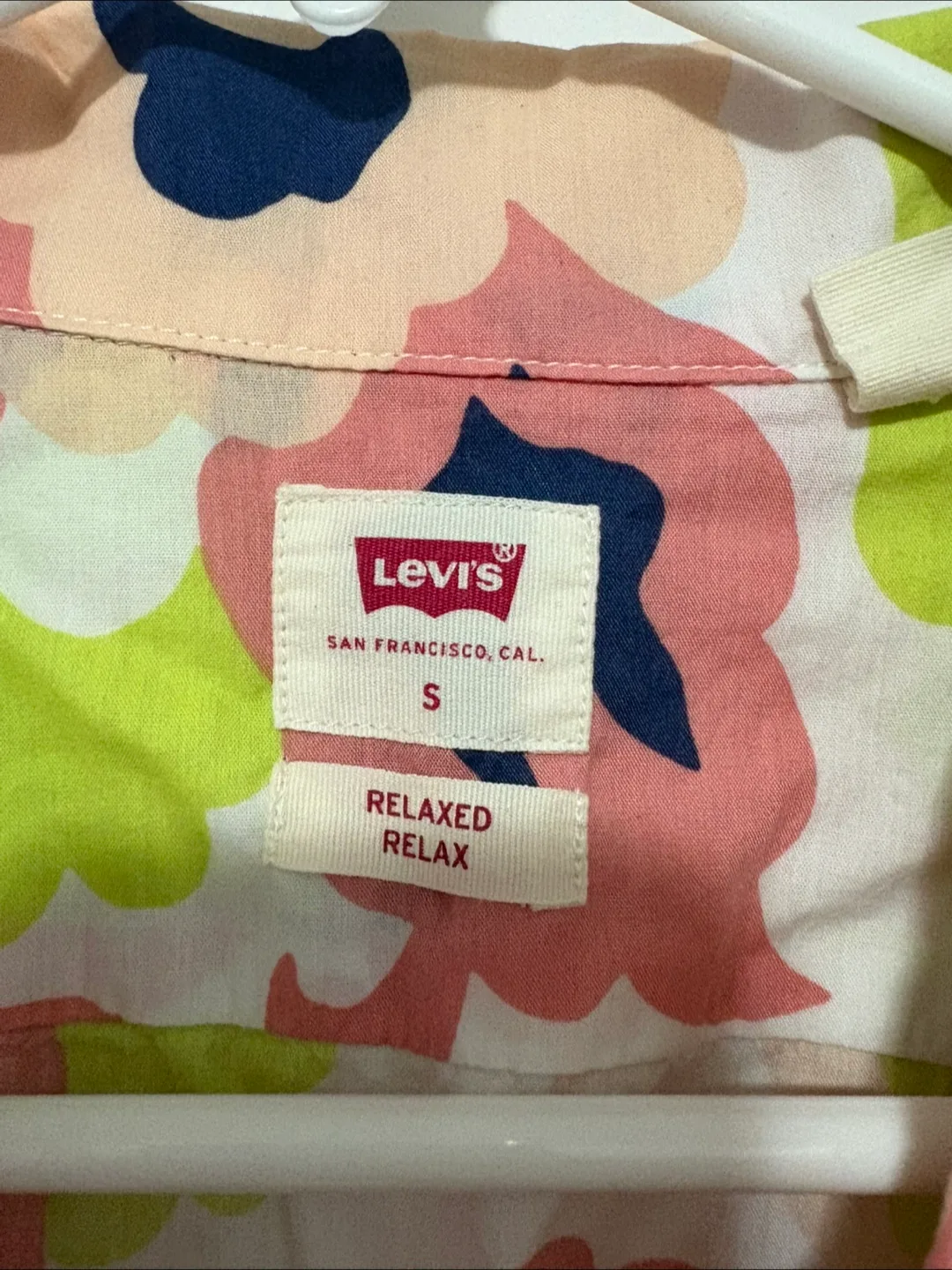 Levi's Floral Print Relaxed Fit Shirt - Size S image indicator(2)