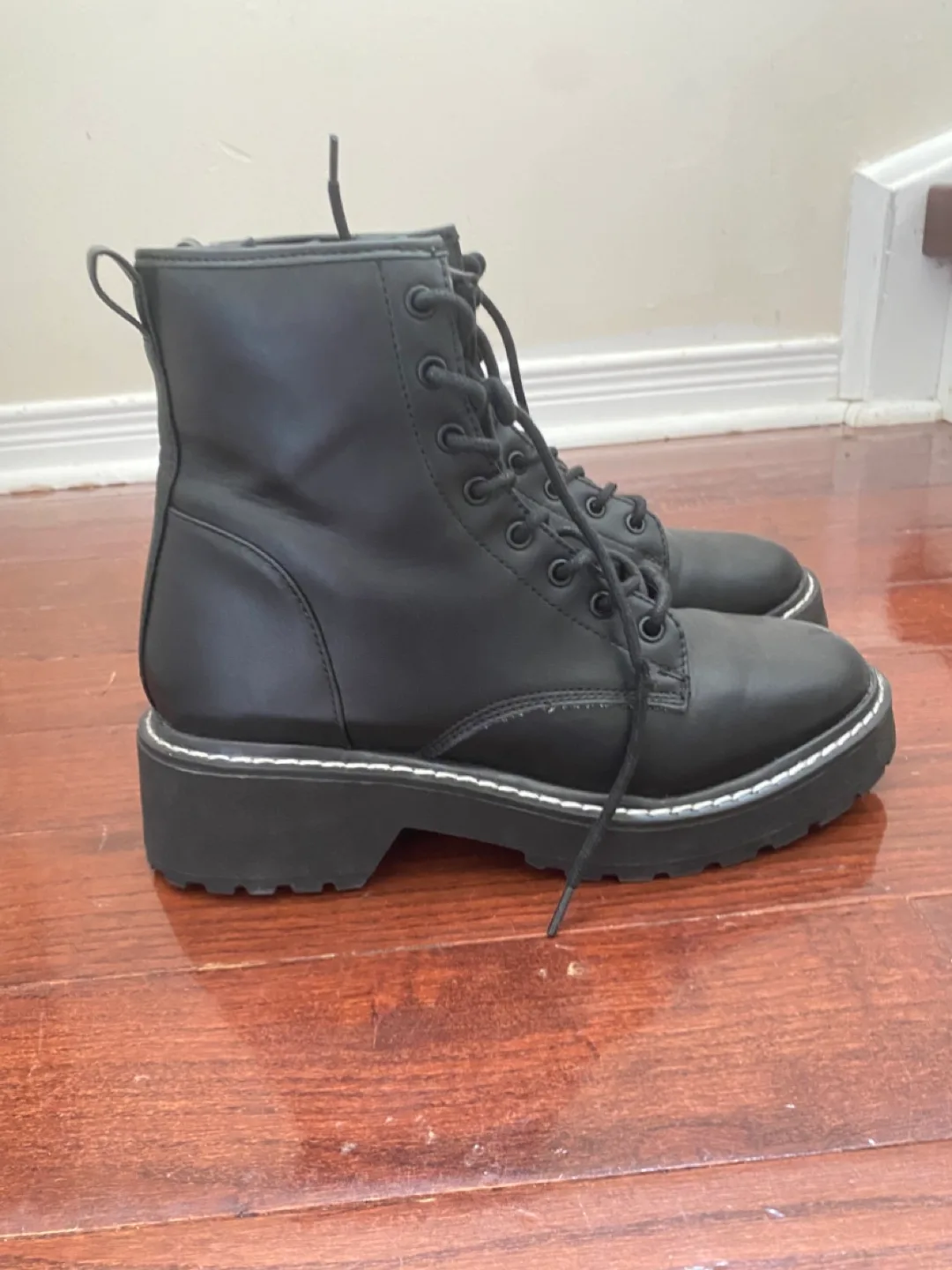 Black Lace-Up Platform Ankle Boots image indicator(4)