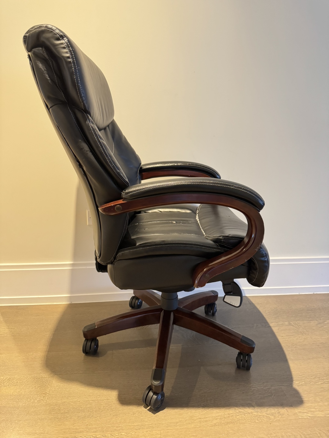 LazyBoy - Leather Executive Office Chair - Black - photo 4