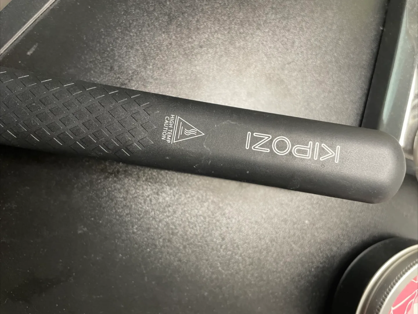 🥕Kipozi Hair Straightener - Like New! image indicator(3)