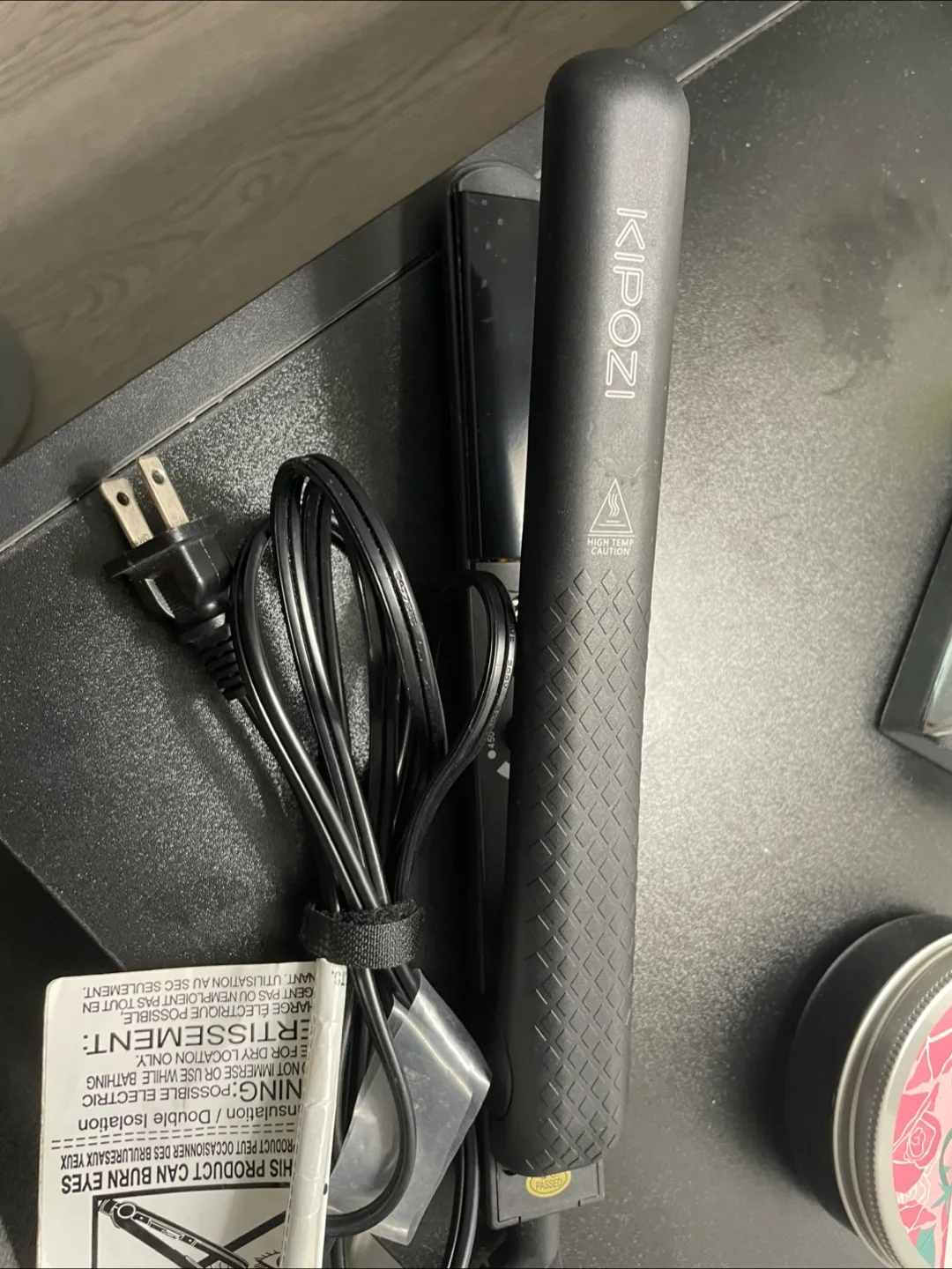 🥕Kipozi Hair Straightener - Like New! image indicator(6)