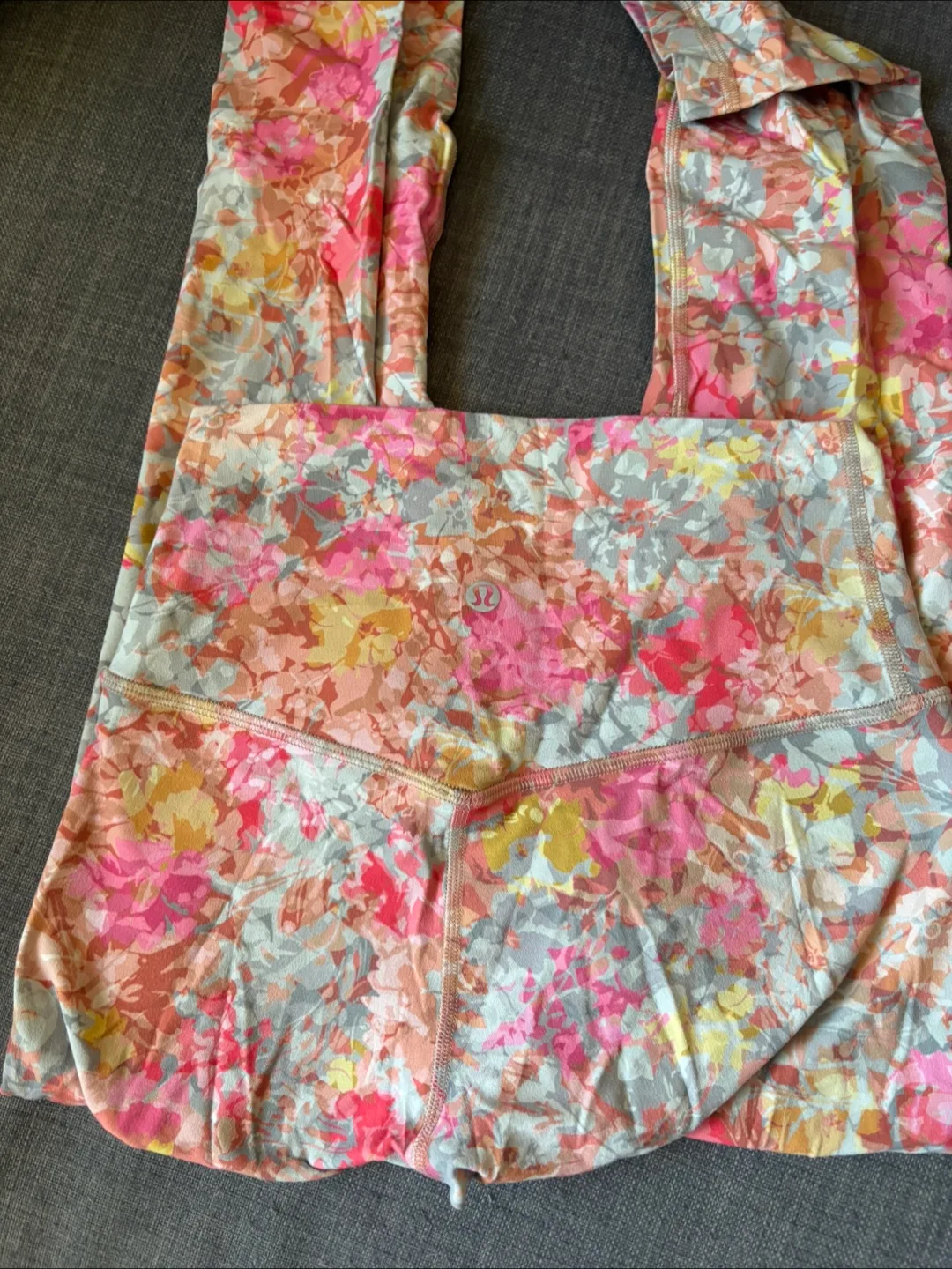 Lululemon Align Size 4 image indicator(2)