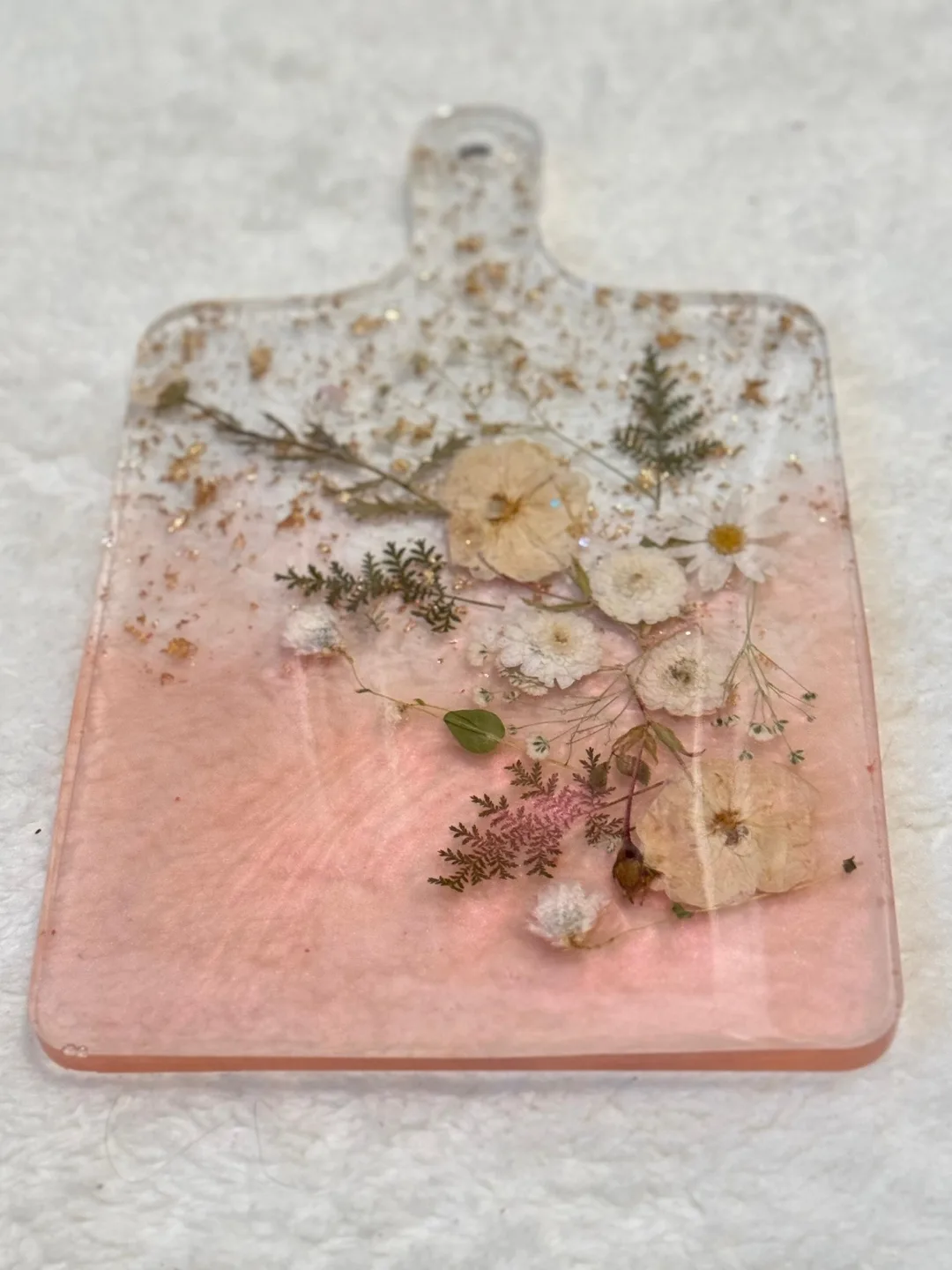 Handmade Resin Cutting Board with Flowers image indicator(3)