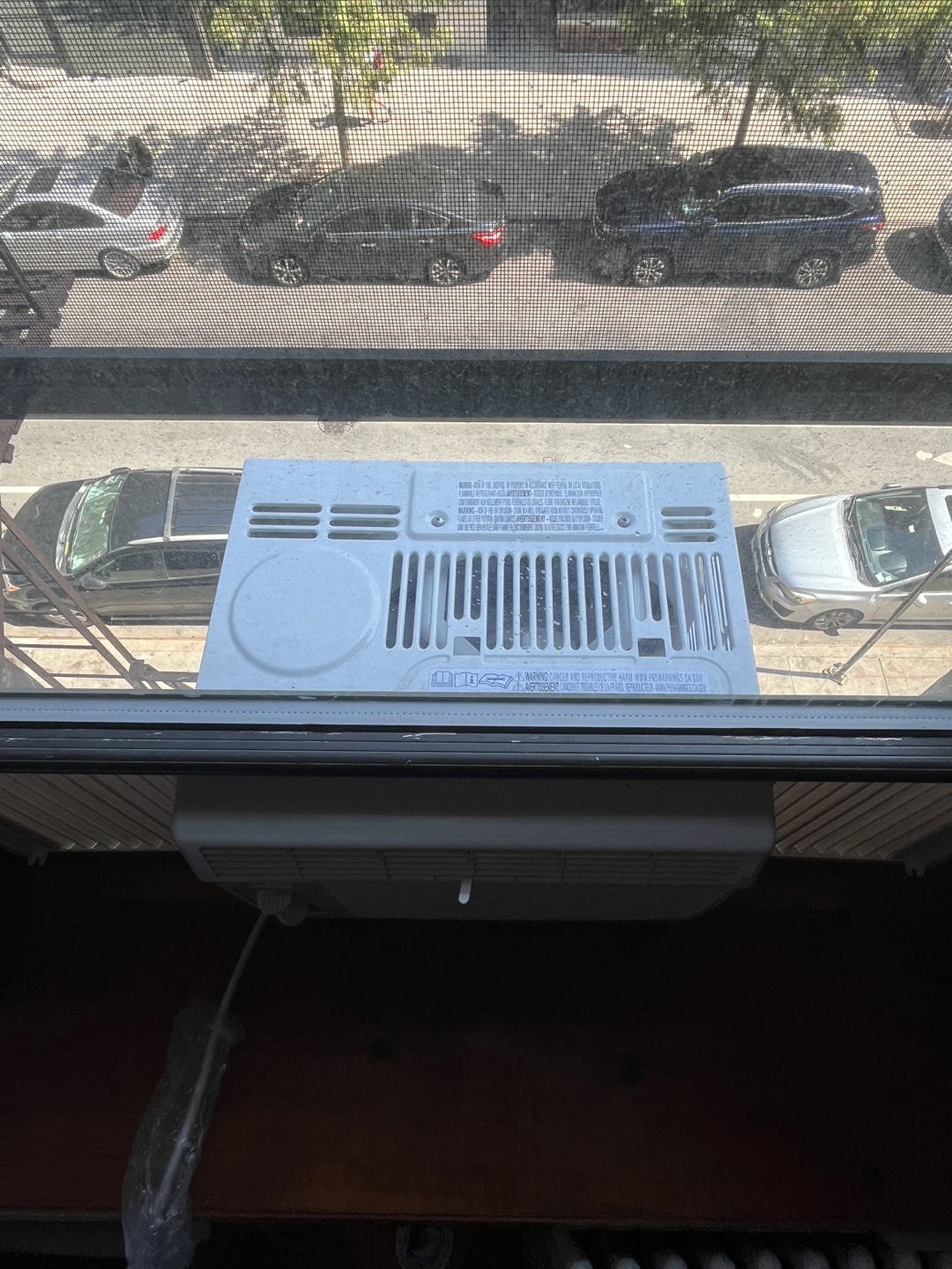 Midea Window Air Conditioner - photo 3