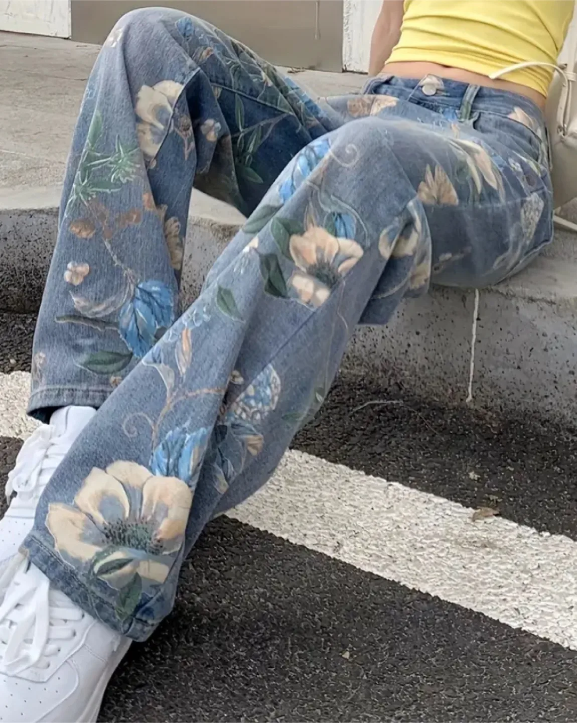 Floral Print Jeans image indicator(2)