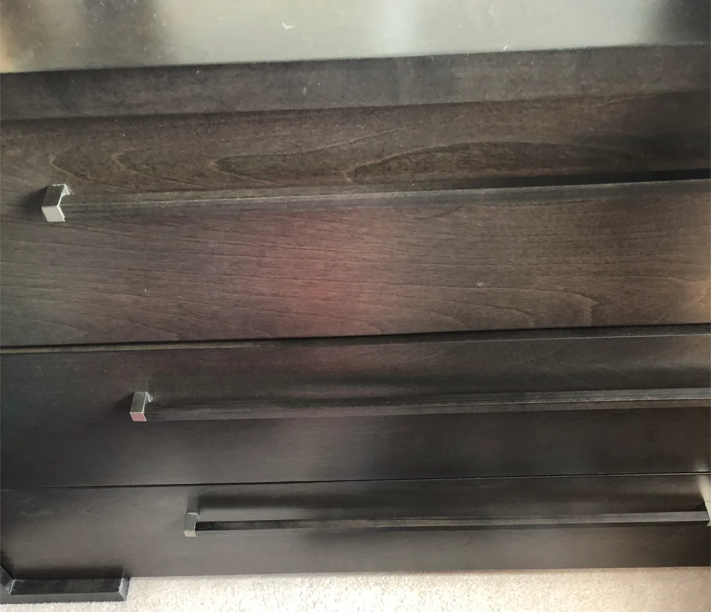 Dresser and 2 nightstands image indicator(4)