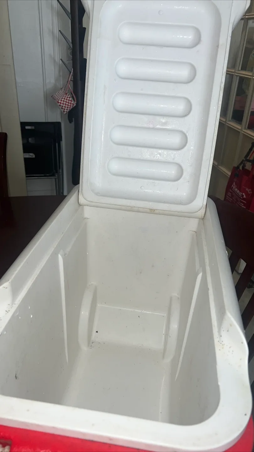 🧡Igloo Wheelie Cool 38 Qt Cooler image indicator(7)