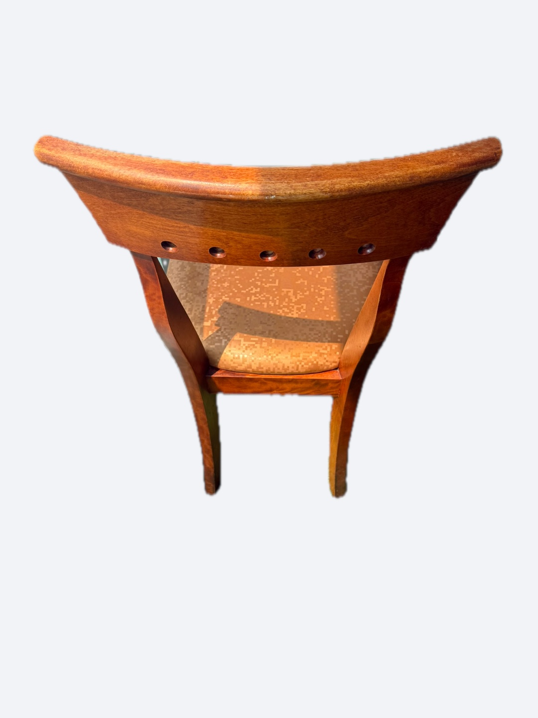 4 sturdy wooden dining chairs - photo 4