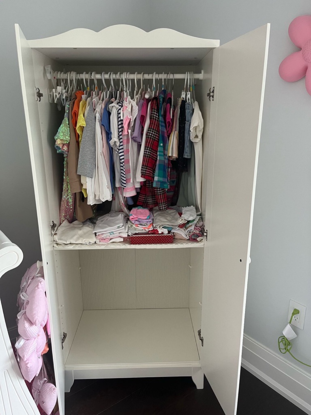 White Wardrobe - photo 2