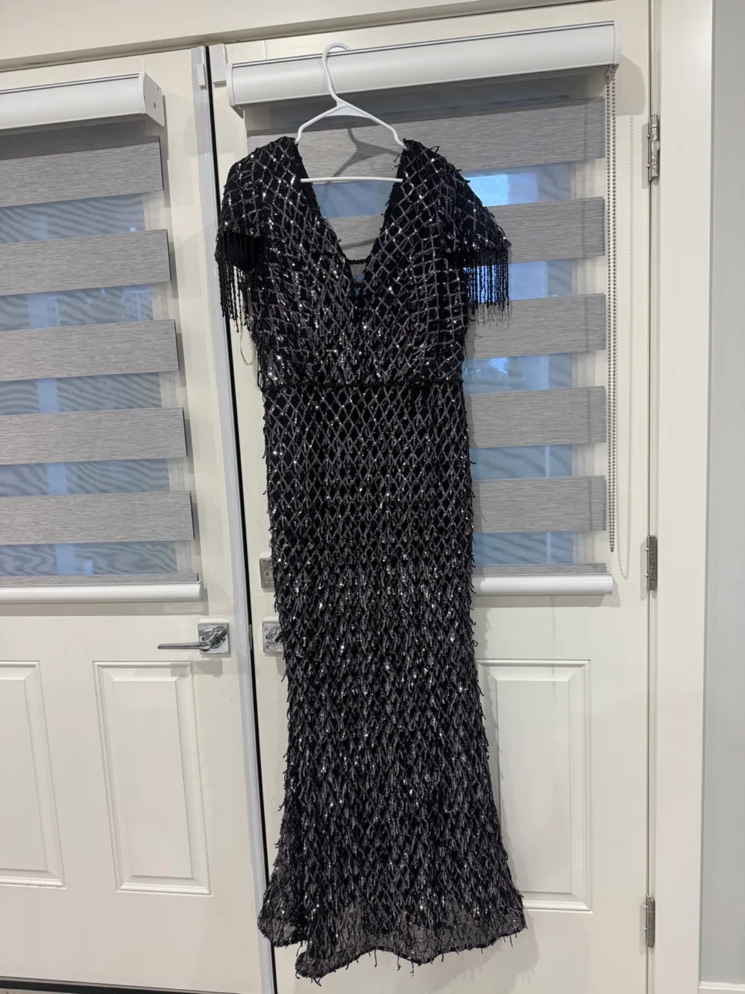 Black Sequin Evening Dress image indicator(3)