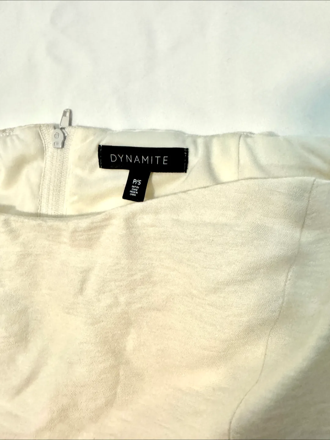 Dynamite Off-Shoulder Crop Top: Size S image indicator(2)