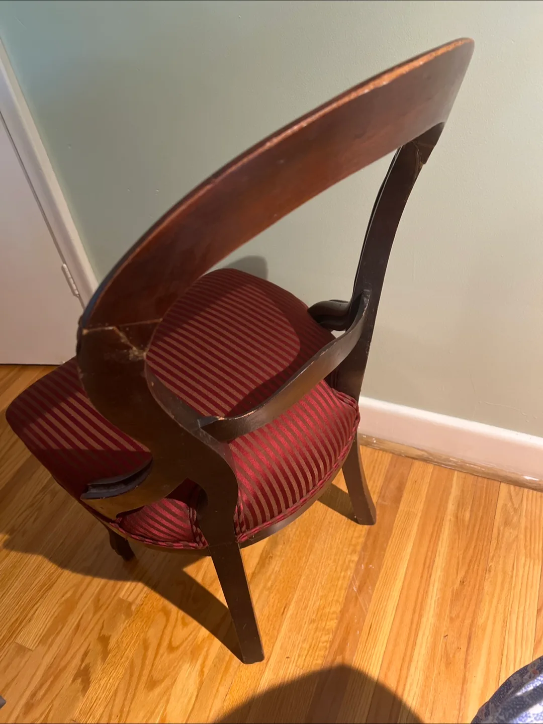 Antique Balloon Back Chair image indicator(3)