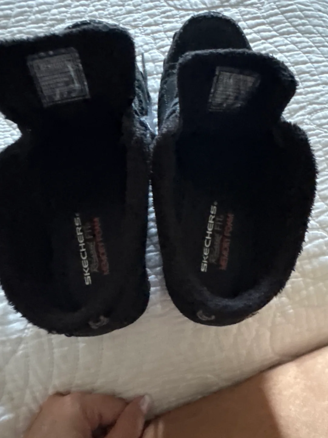 Skechers Relaxed Fit Black Shoes Size 7.5 image indicator(2)
