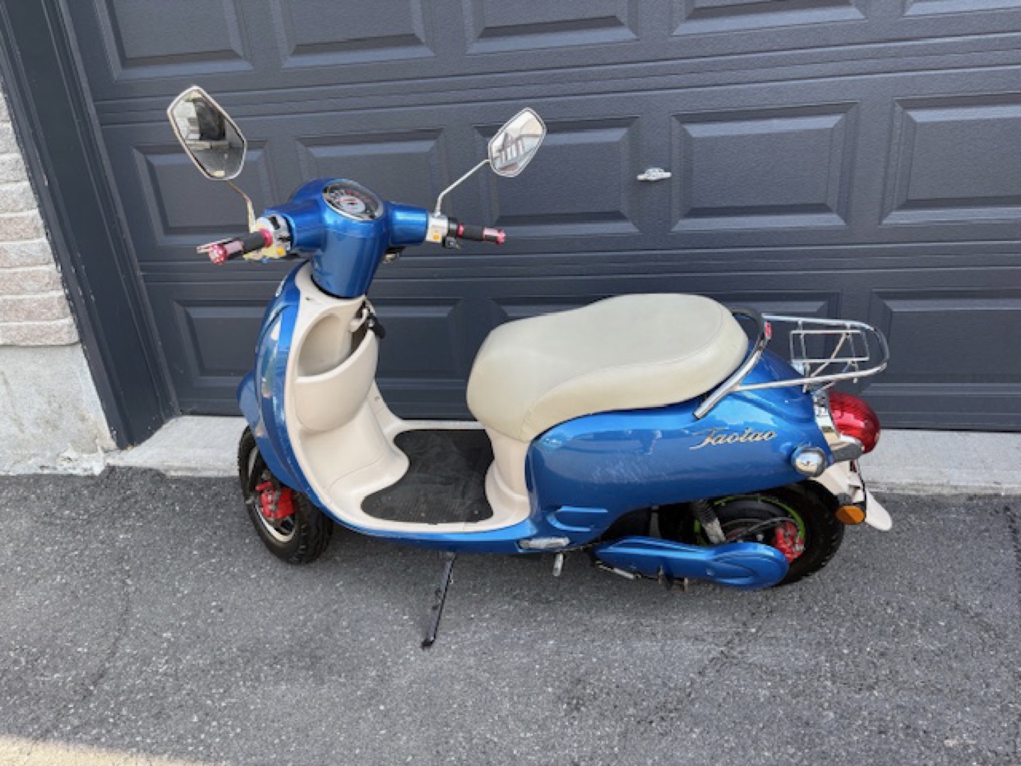 TaoTao ATE-806 Electric Scooter – Only 6 km, No License Needed