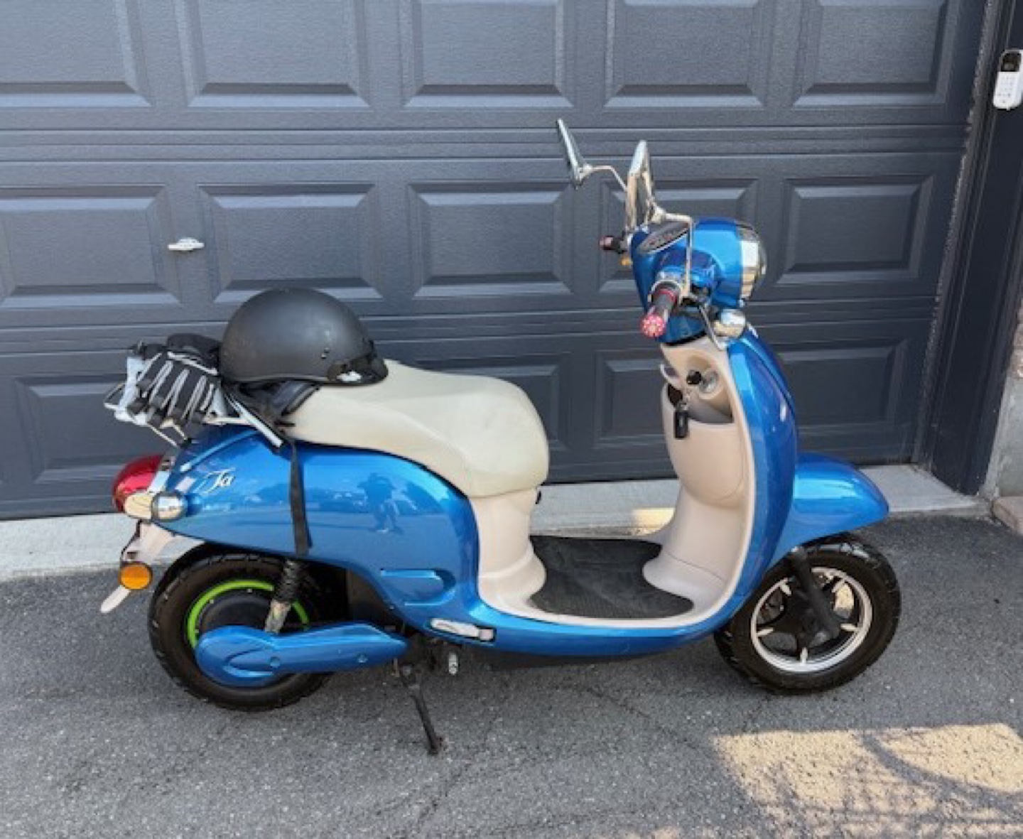 TaoTao ATE-806 Electric Scooter – Only 6 km, No License Needed - photo 2