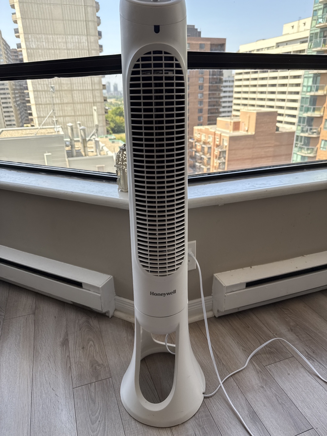 Honeywell QuietSet Tower Fan - photo 3