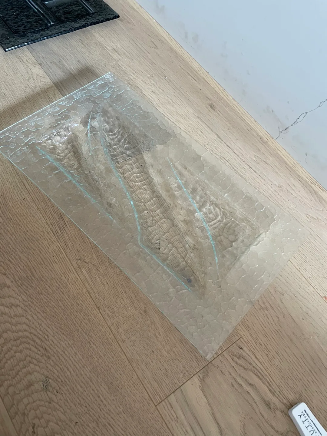 Textured Glass Serving Platter thumbnail