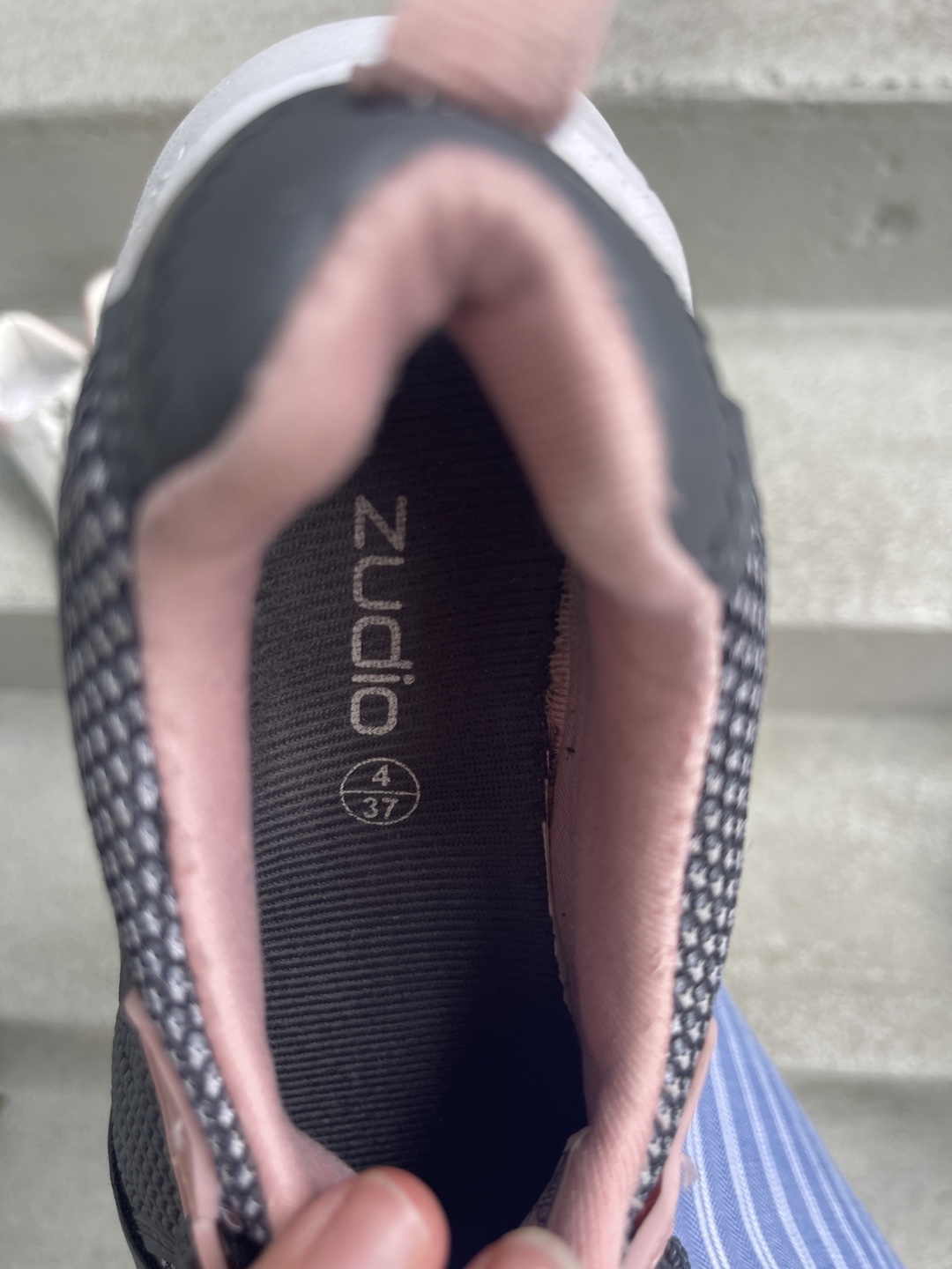 Zudio Kids Sneakers - Size 4 - photo 4