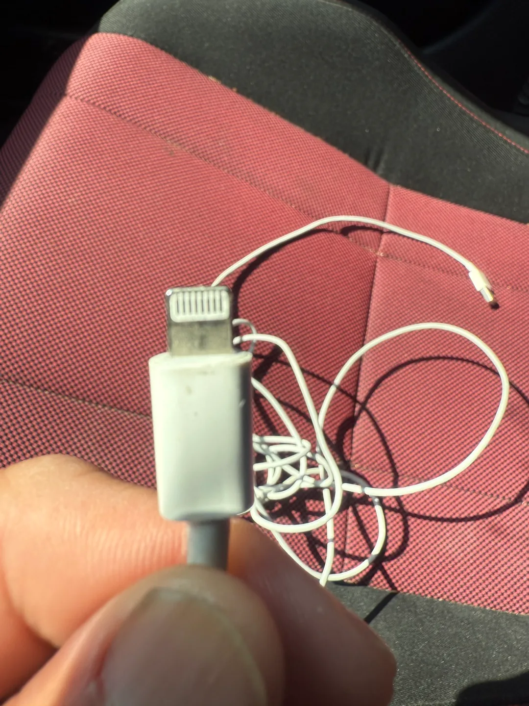 Lightning to USB Cable image indicator(3)