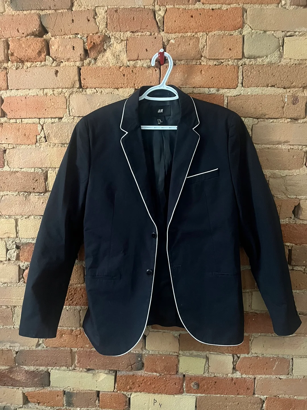 H&M Black Blazer - Size 40R thumbnail