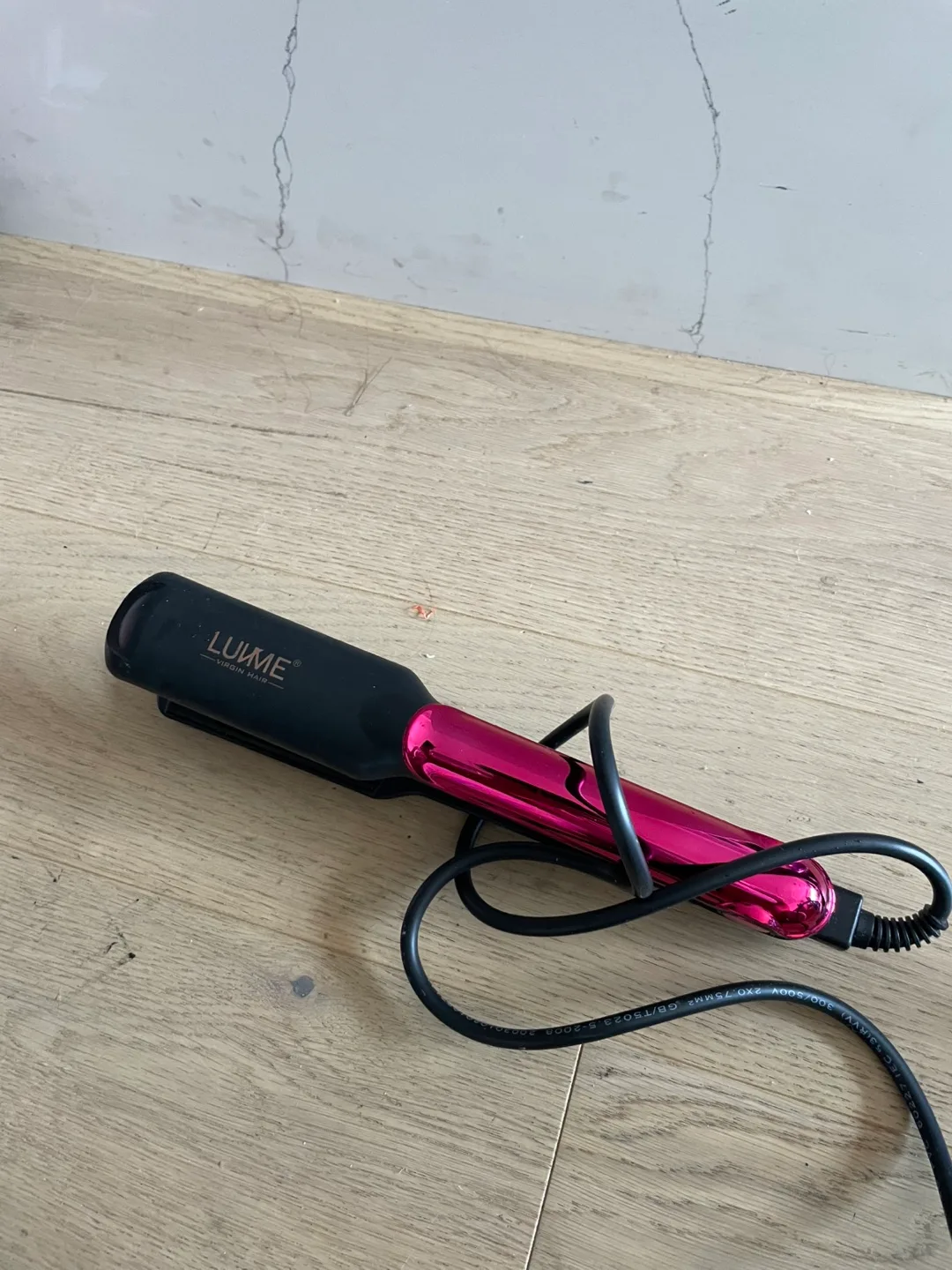 Lume Iron Hair Straightener thumbnail