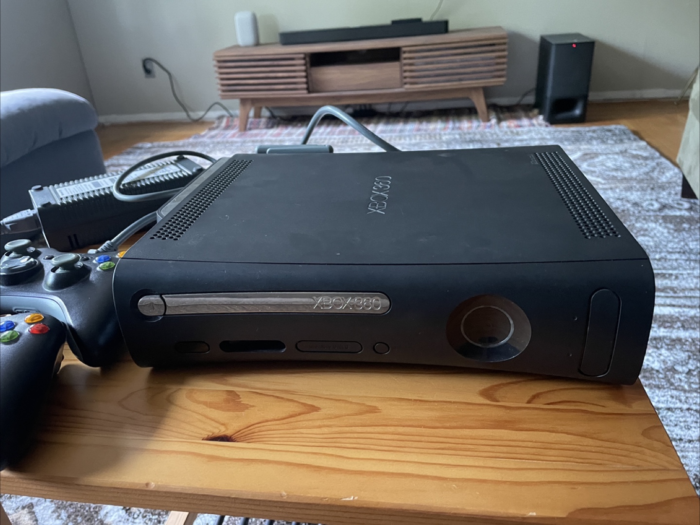 Xbox 360 with 2 Controllers, 120GB HDD and wifi adapter - photo 4
