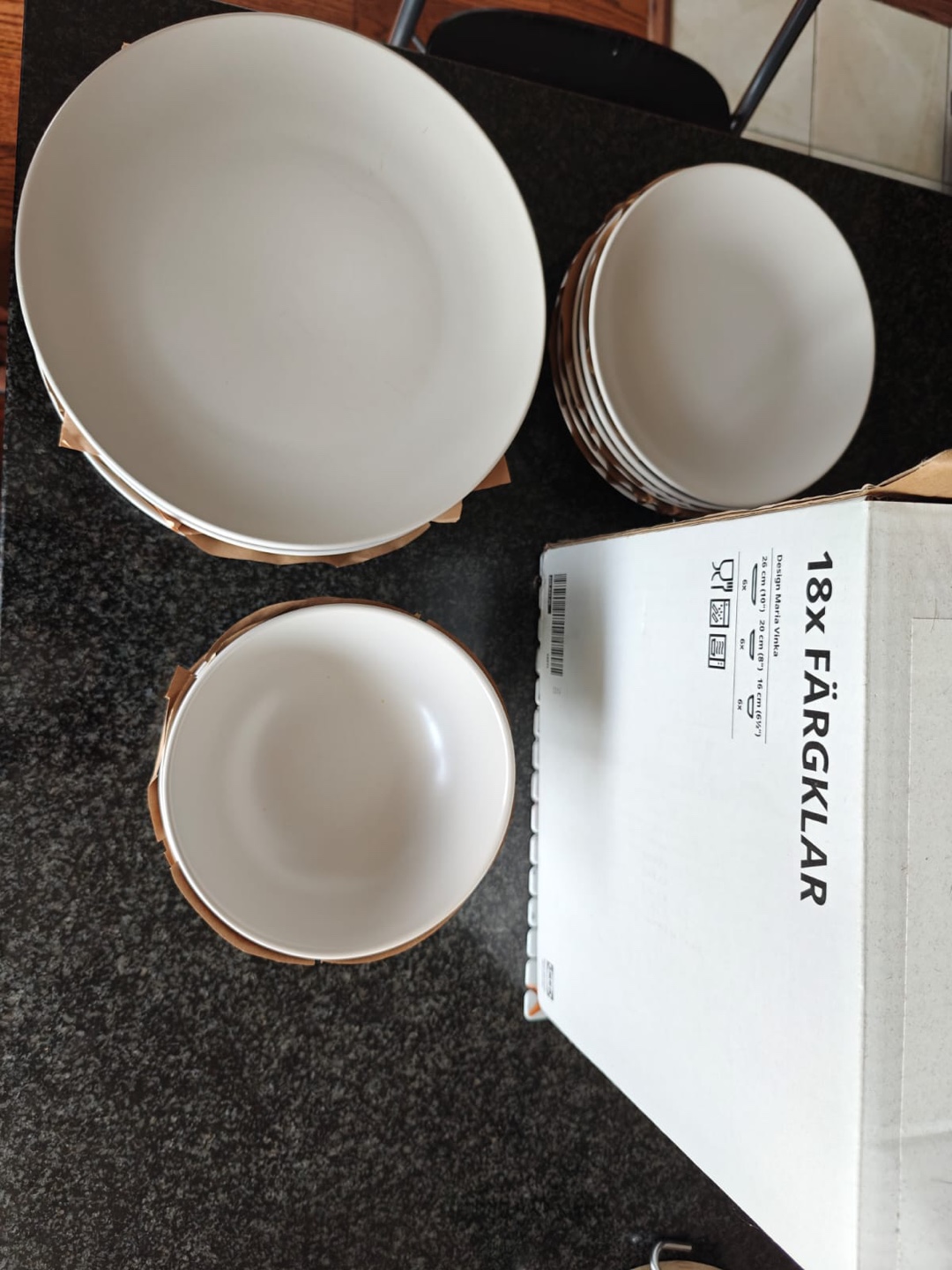 IKEA FÄRGKLAR 18-Piece Dinnerware Set, New in Box! - photo 5