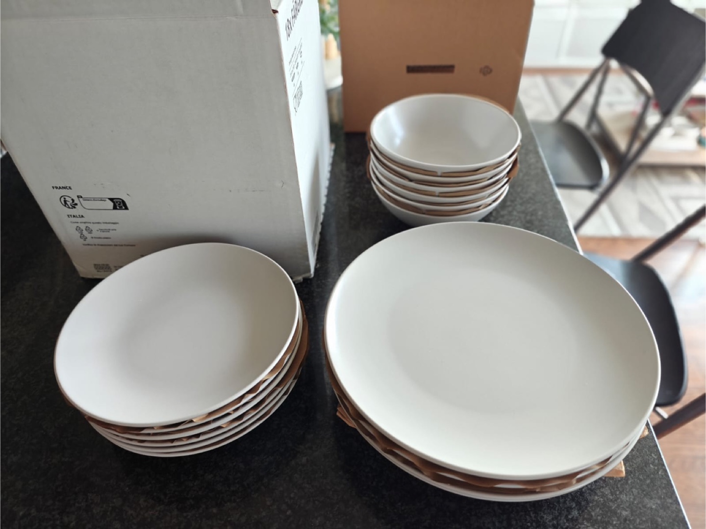 IKEA FÄRGKLAR 18-Piece Dinnerware Set, New in Box! - photo 3