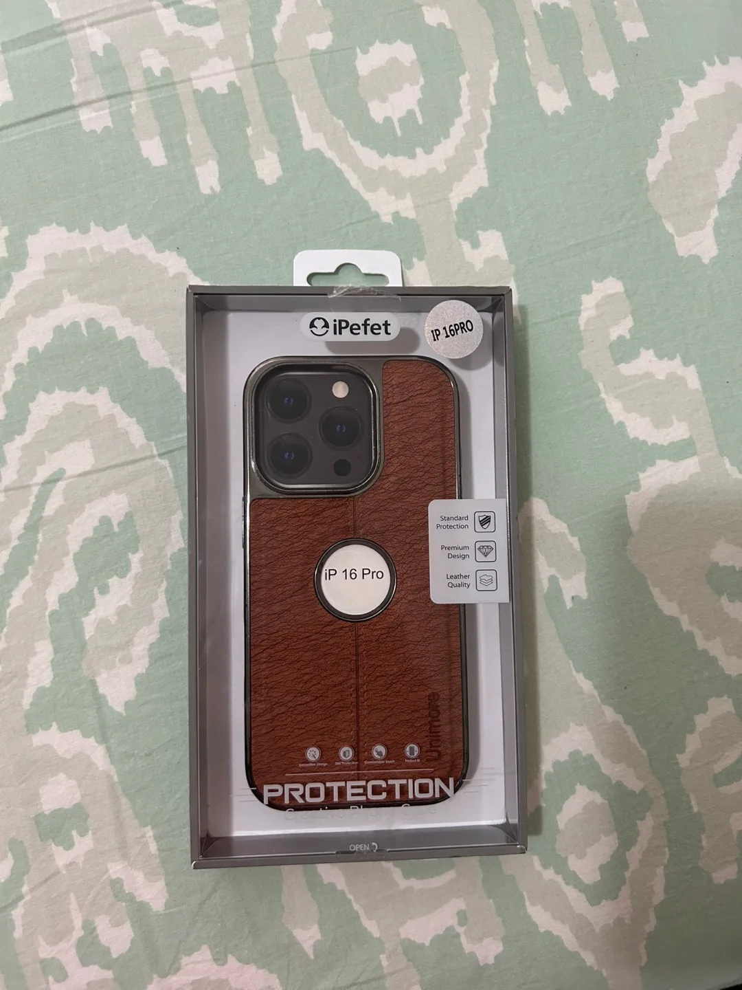 iPhone 16 Pro Case / cover - leather finish thumbnail