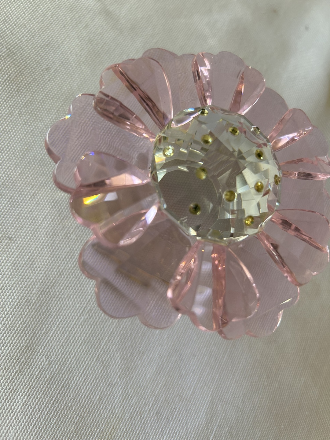 Oleg Cassini Pink Crystal Flower Paperweight - photo 3