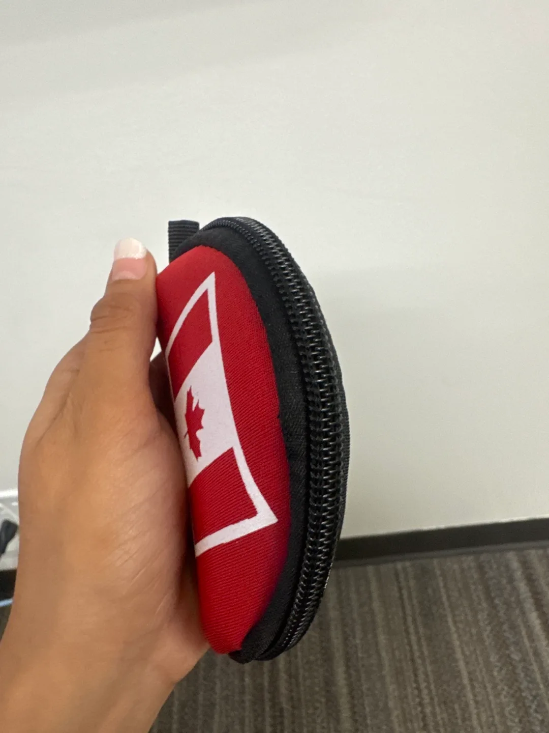 🥕Canada Flag Coin Purse image indicator(2)