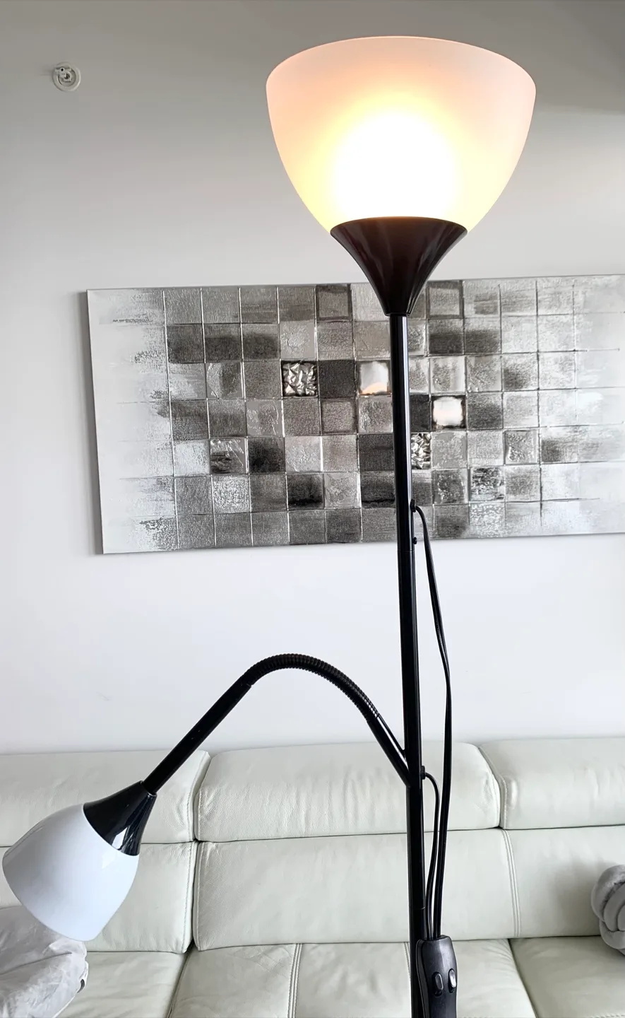 ❗️SOLD❗️💡Black Floor Lamp w/ Adjustable Reading Light image indicator(2)