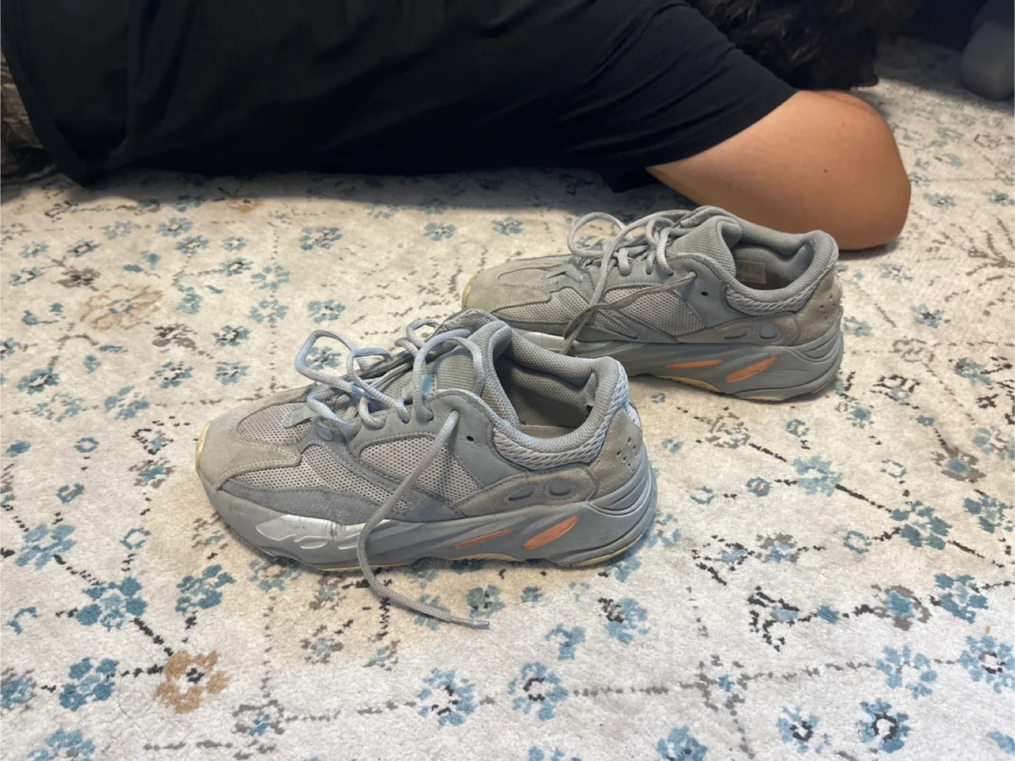 Adidas Yeezy Boost 700 V2 Static - Size 5.5 image indicator(2)
