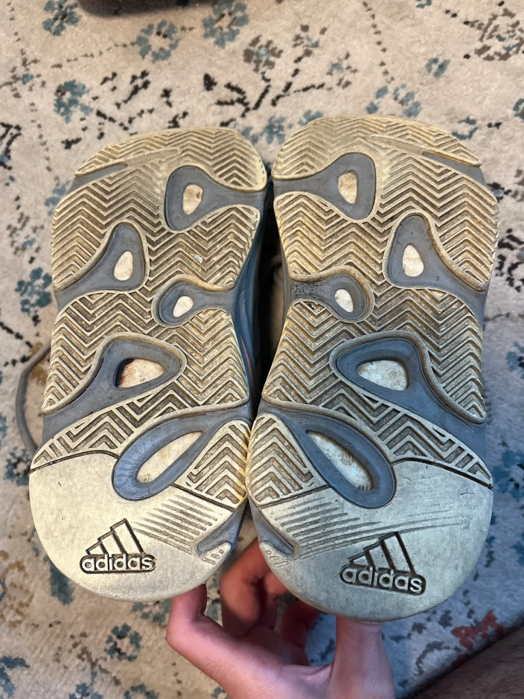 Adidas Yeezy Boost 700 V2 Static - Size 5.5 image indicator(5)