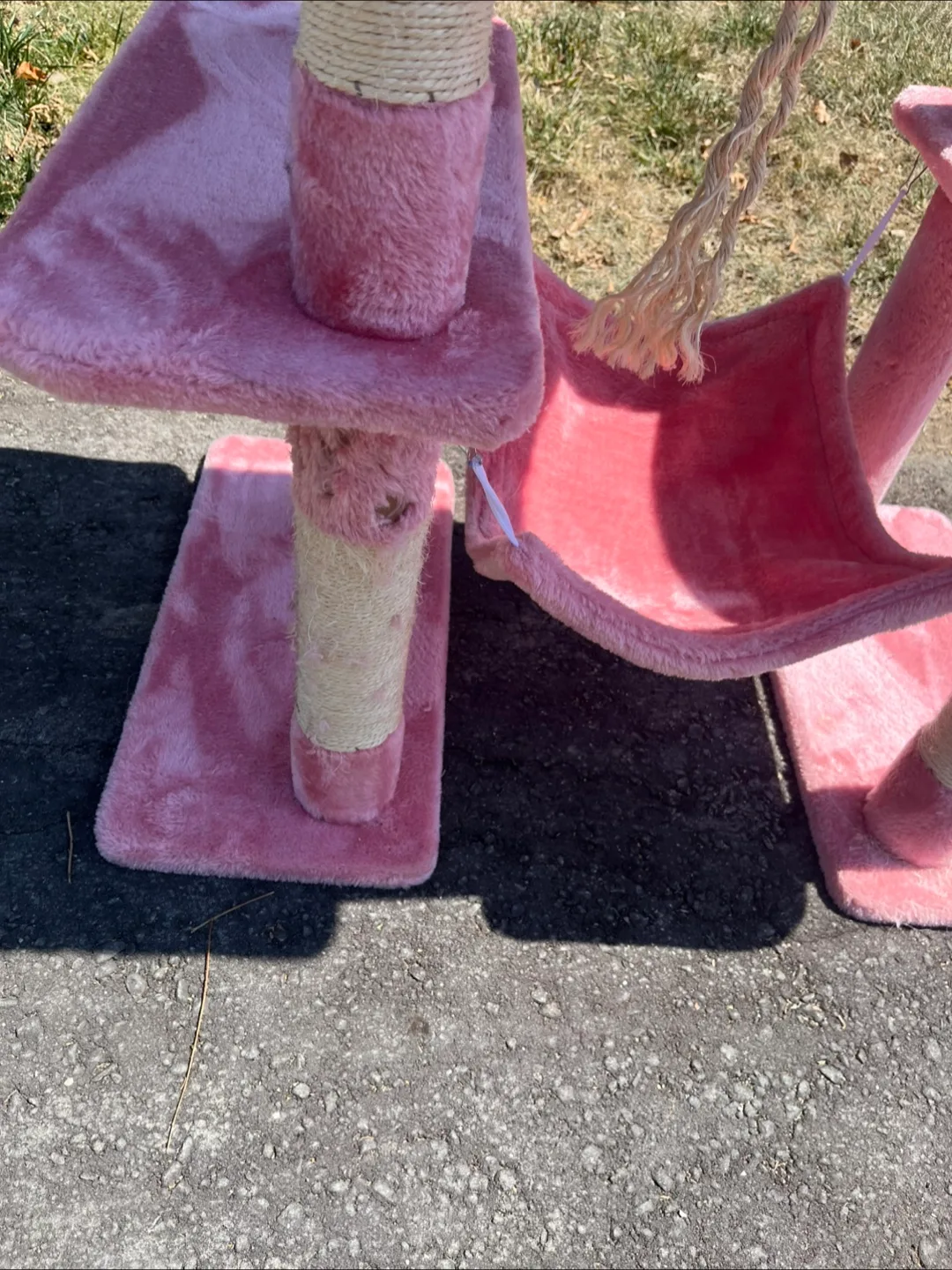 Cat tree - free image indicator(3)