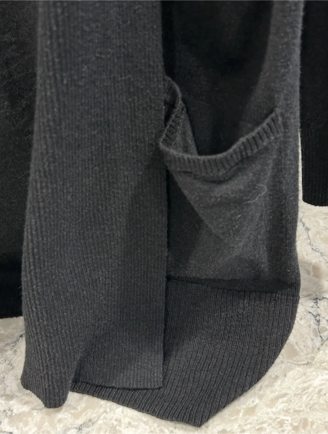 Women’s Black Light Weight Cardigan/Sweater  (Reitmans) image indicator(2)