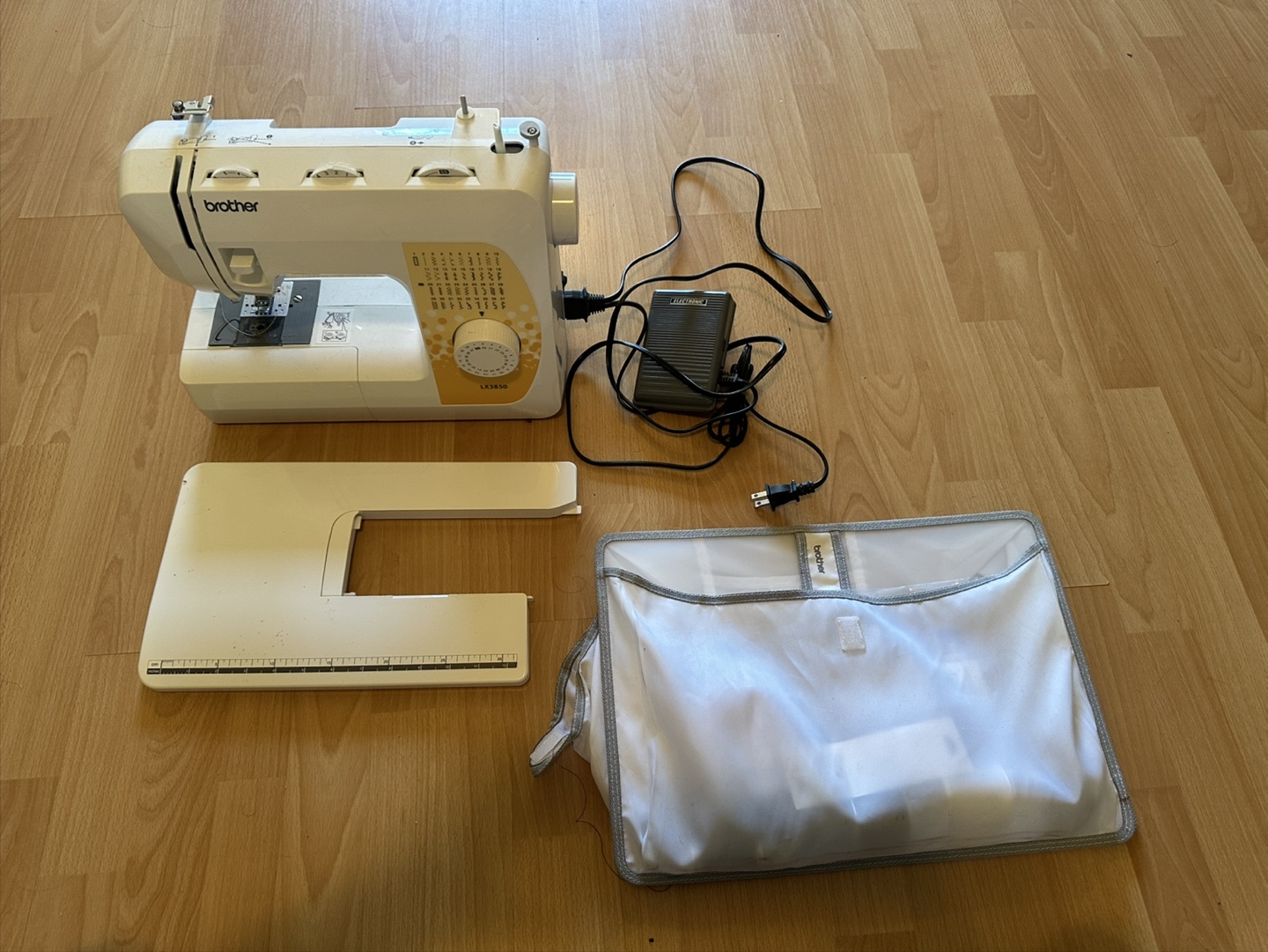 Brother LX3850 Sewing Machine - photo 4