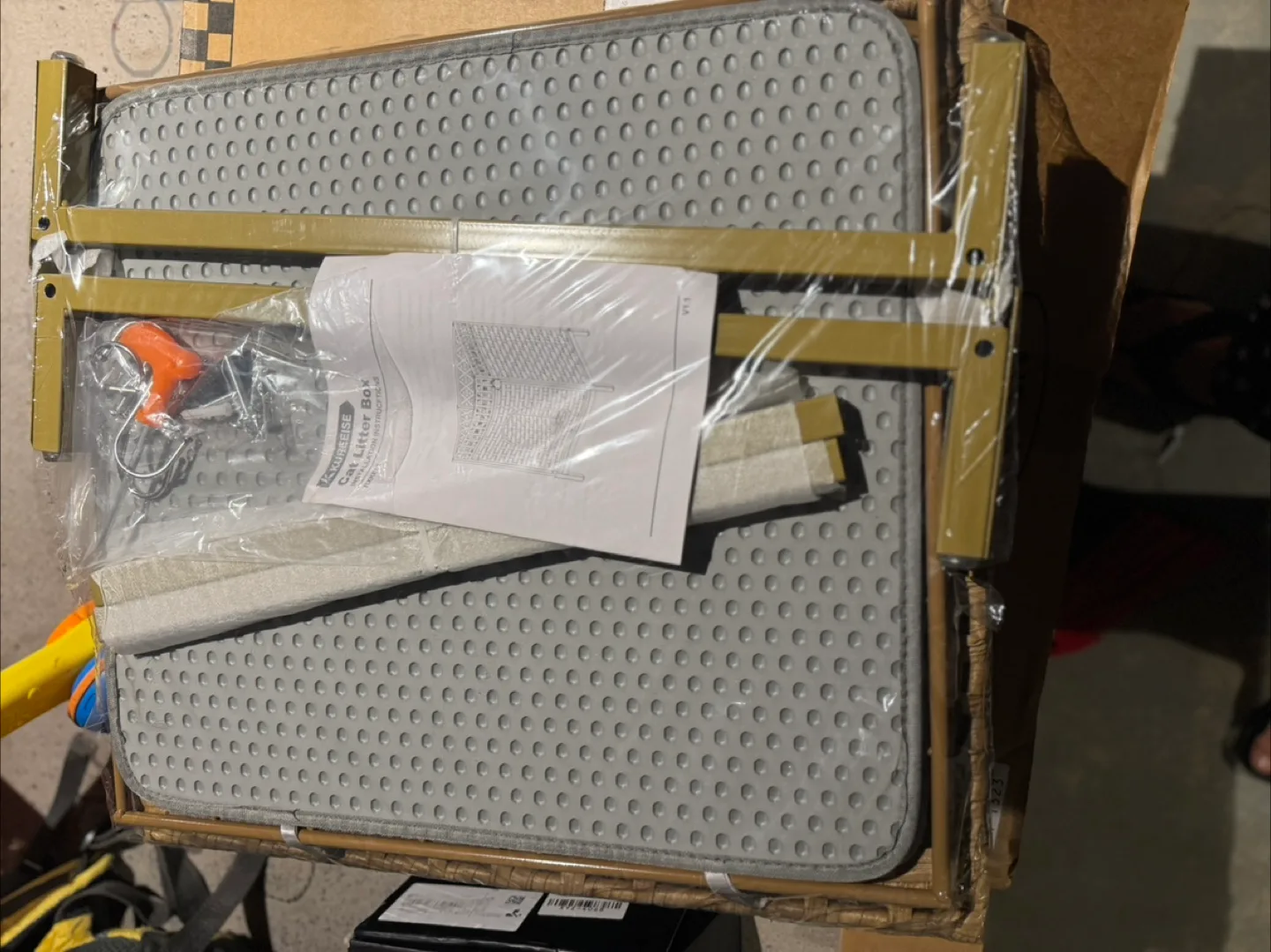 New Kurreise Cat Litter Box foldable with wooden thumbnail