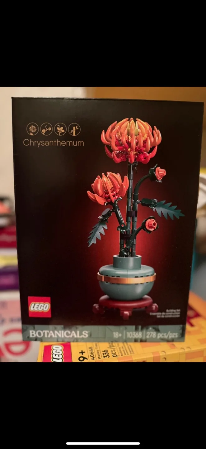 LEGO Botanicals Chrysanthemum 10368 thumbnail