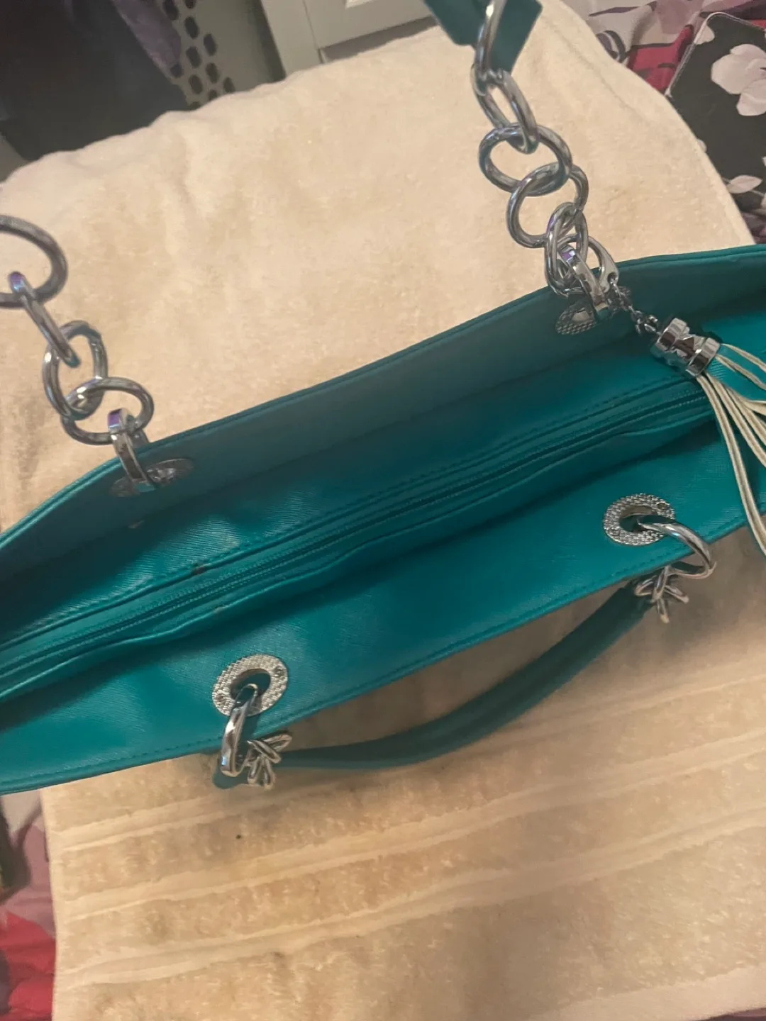 Teal Tote Bag with Chain Straps image indicator(4)