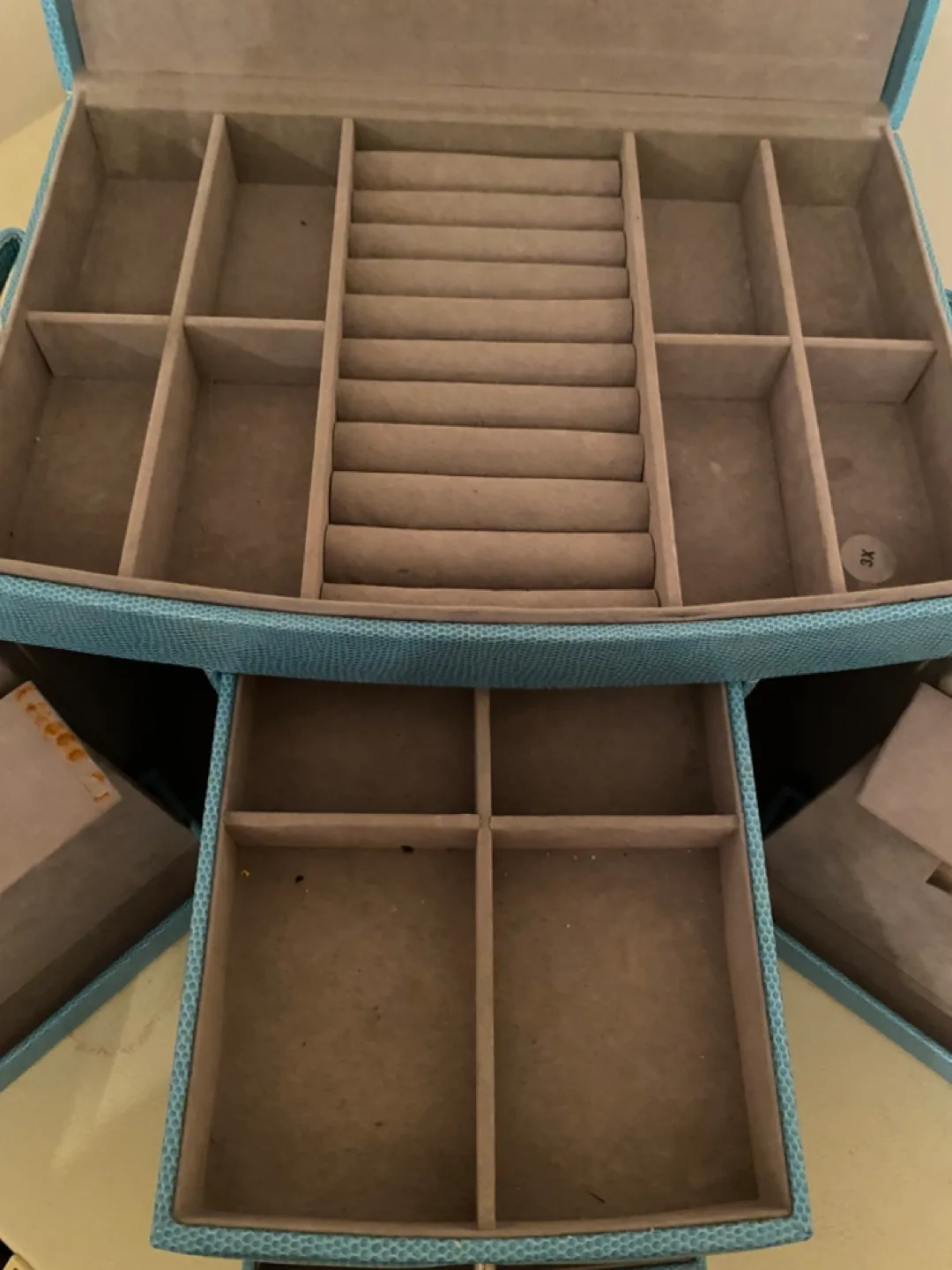 Blue Jewelry Box image indicator(3)