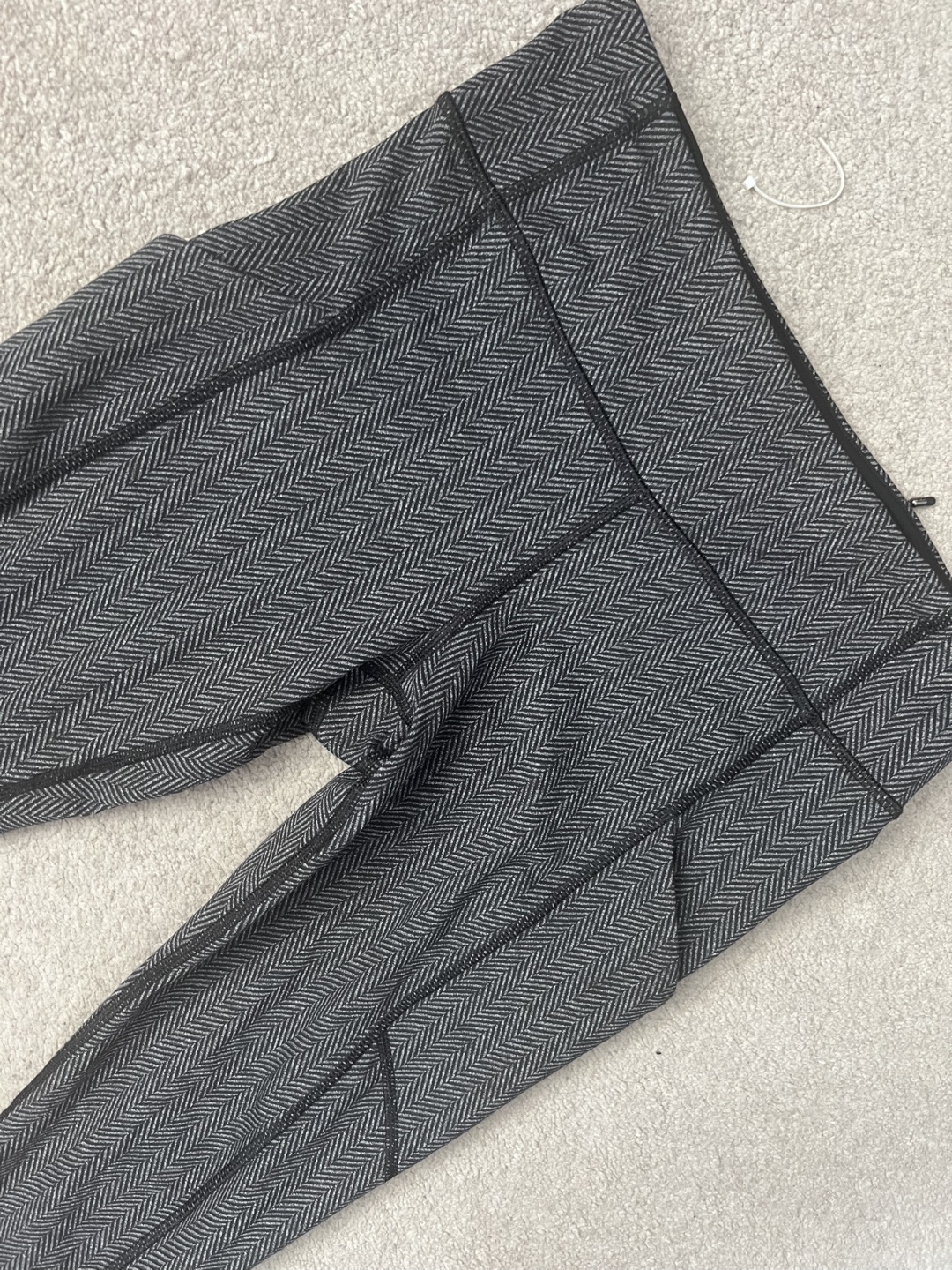 Lululemon Size 8 Leggings with pockets - photo 2
