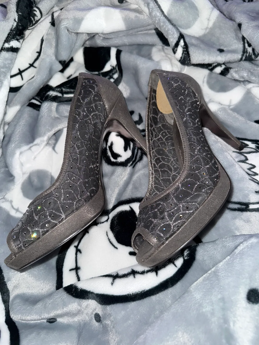 Adrianna Papell Heels, Size 8 image indicator(3)