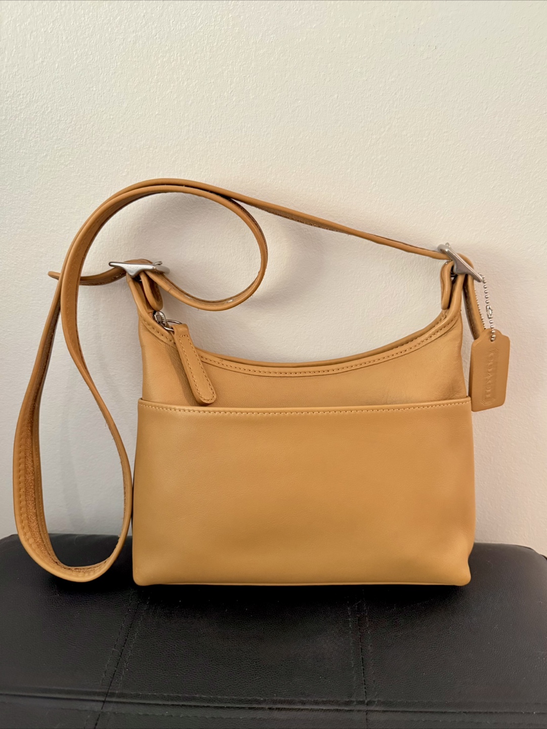Vintage Coach Legacy Pocket Zip (9136) purse - NWOT