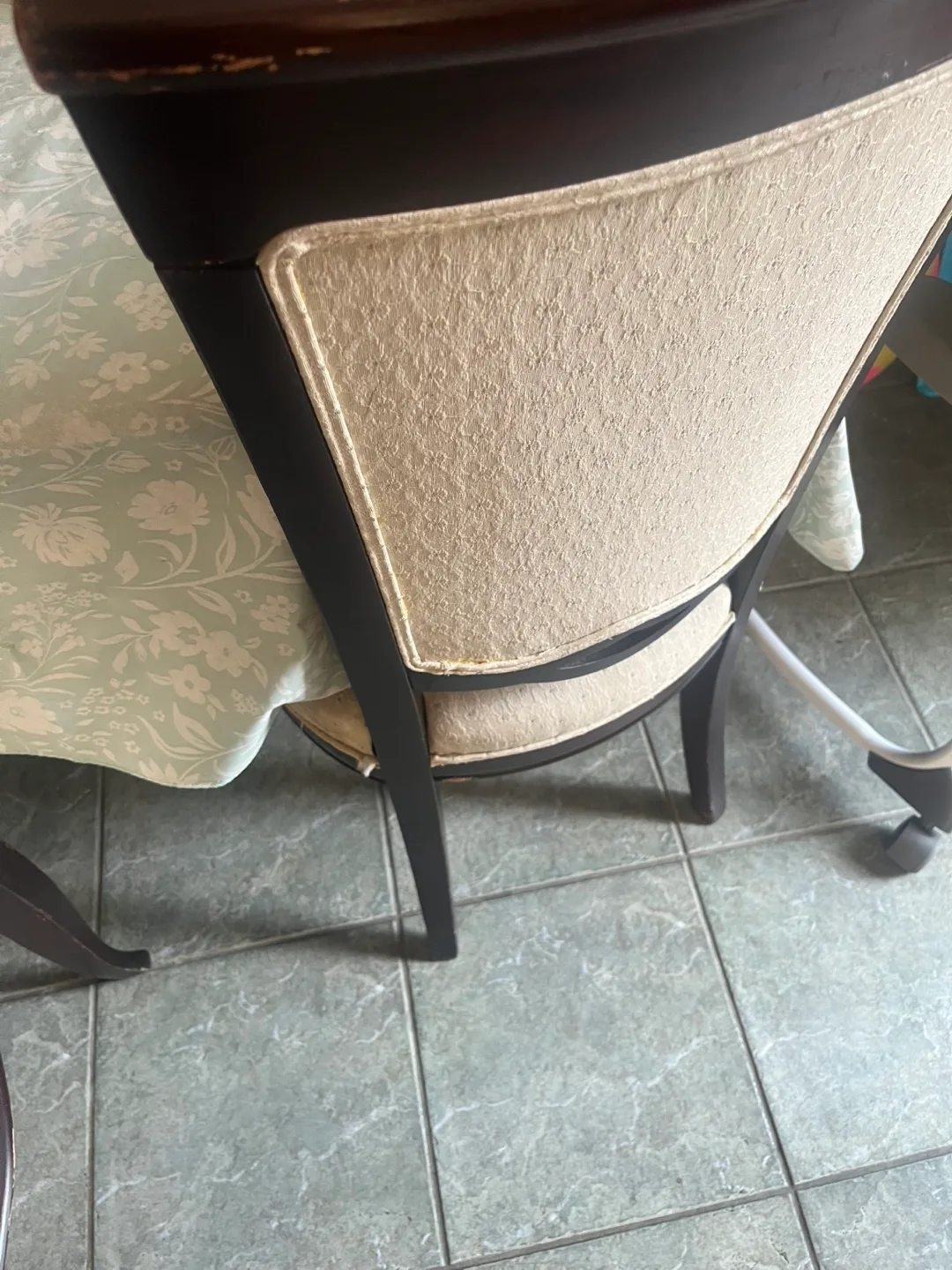 Dining Room Chairs - Set of 6 image indicator(4)