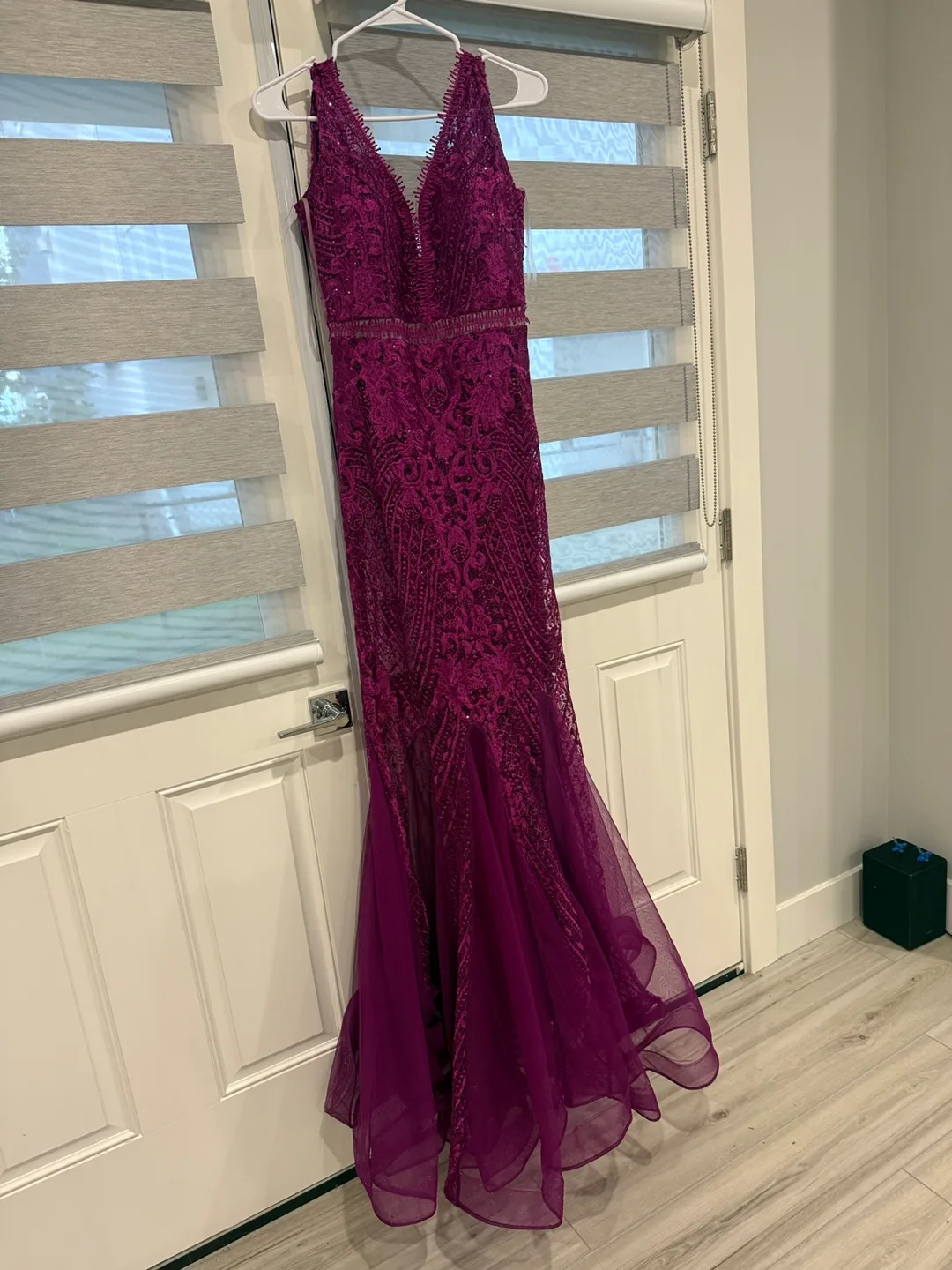 Purple Lace Formal Dress image indicator(2)